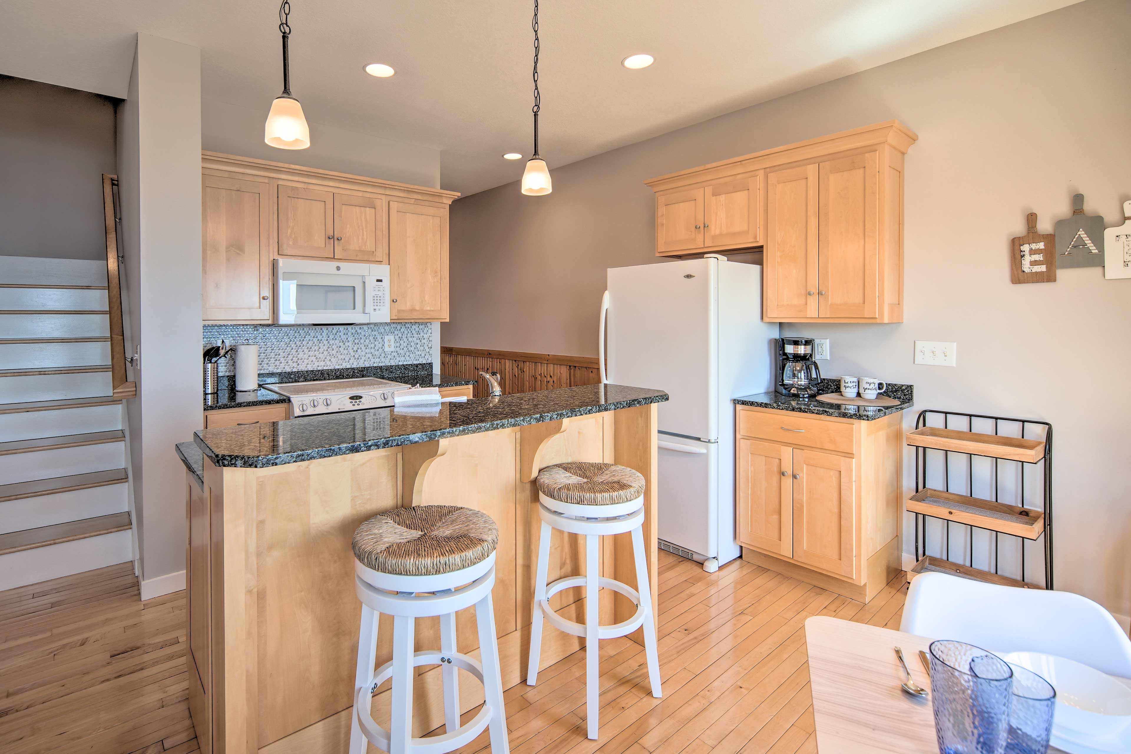 Kitchen | 2-Person Breakfast Bar | Basic Cooking Essentials