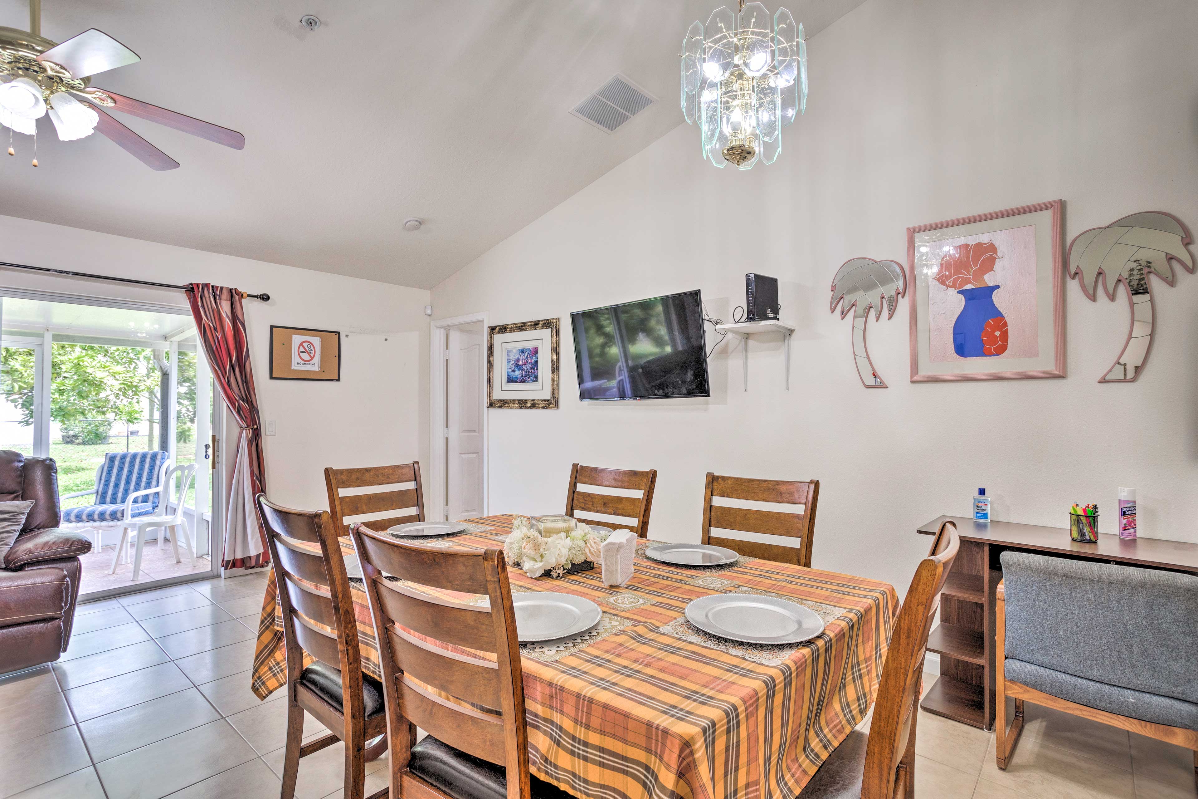 Dining Area | Dishware & Flatware