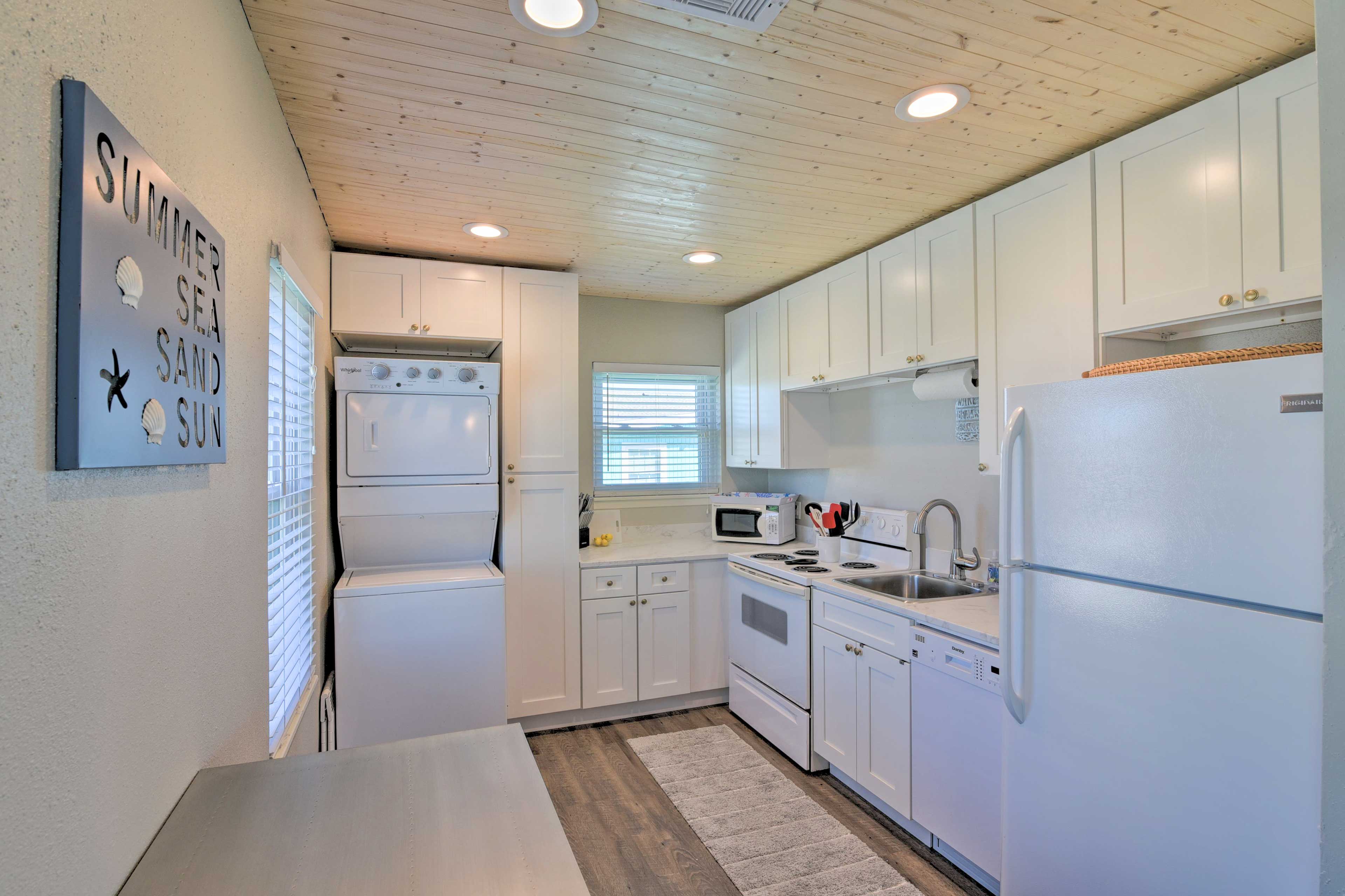 Kitchen | Fully Equipped | Washer & Dryer