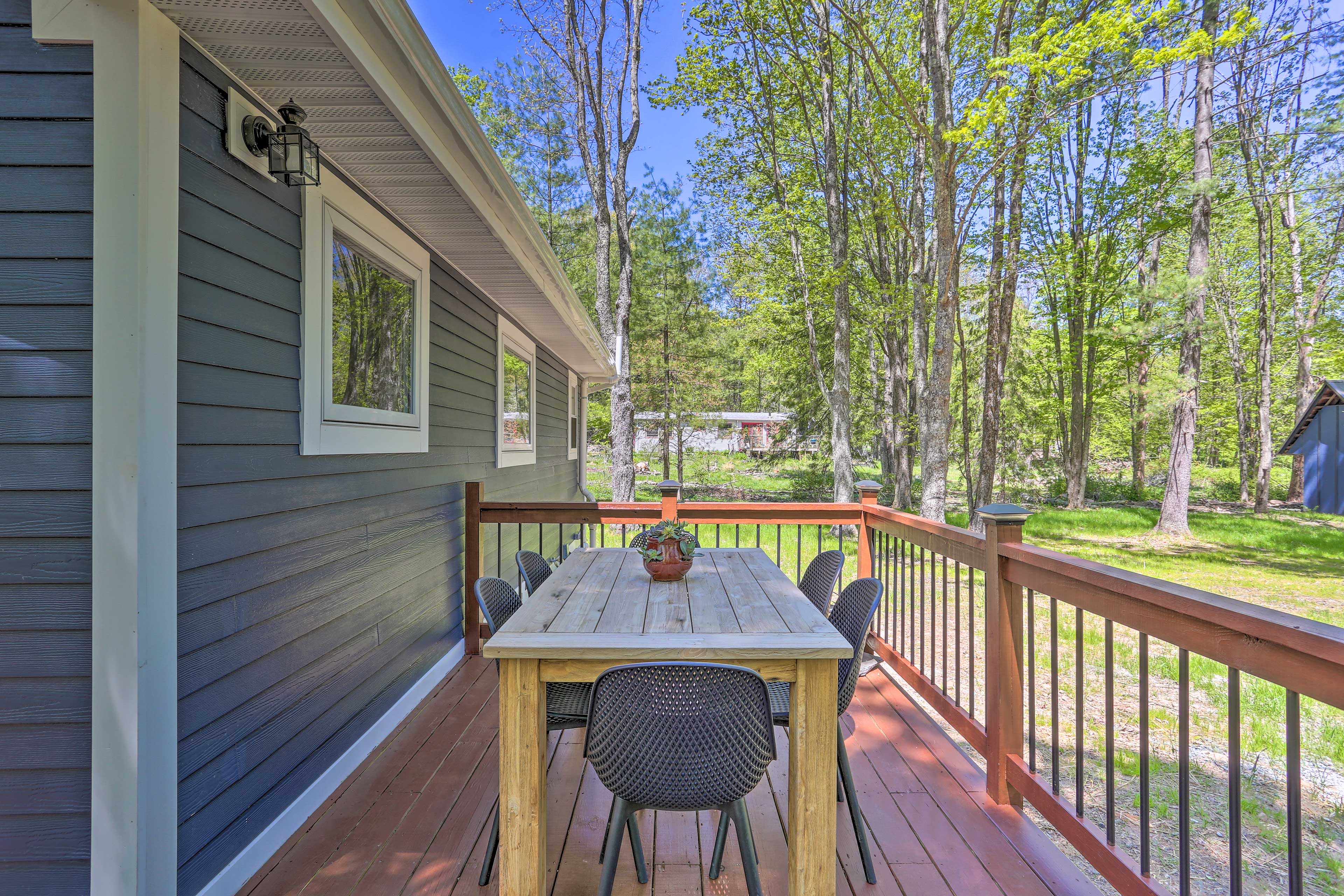 Private Backyard Patio | Close to Shokan Reservoir