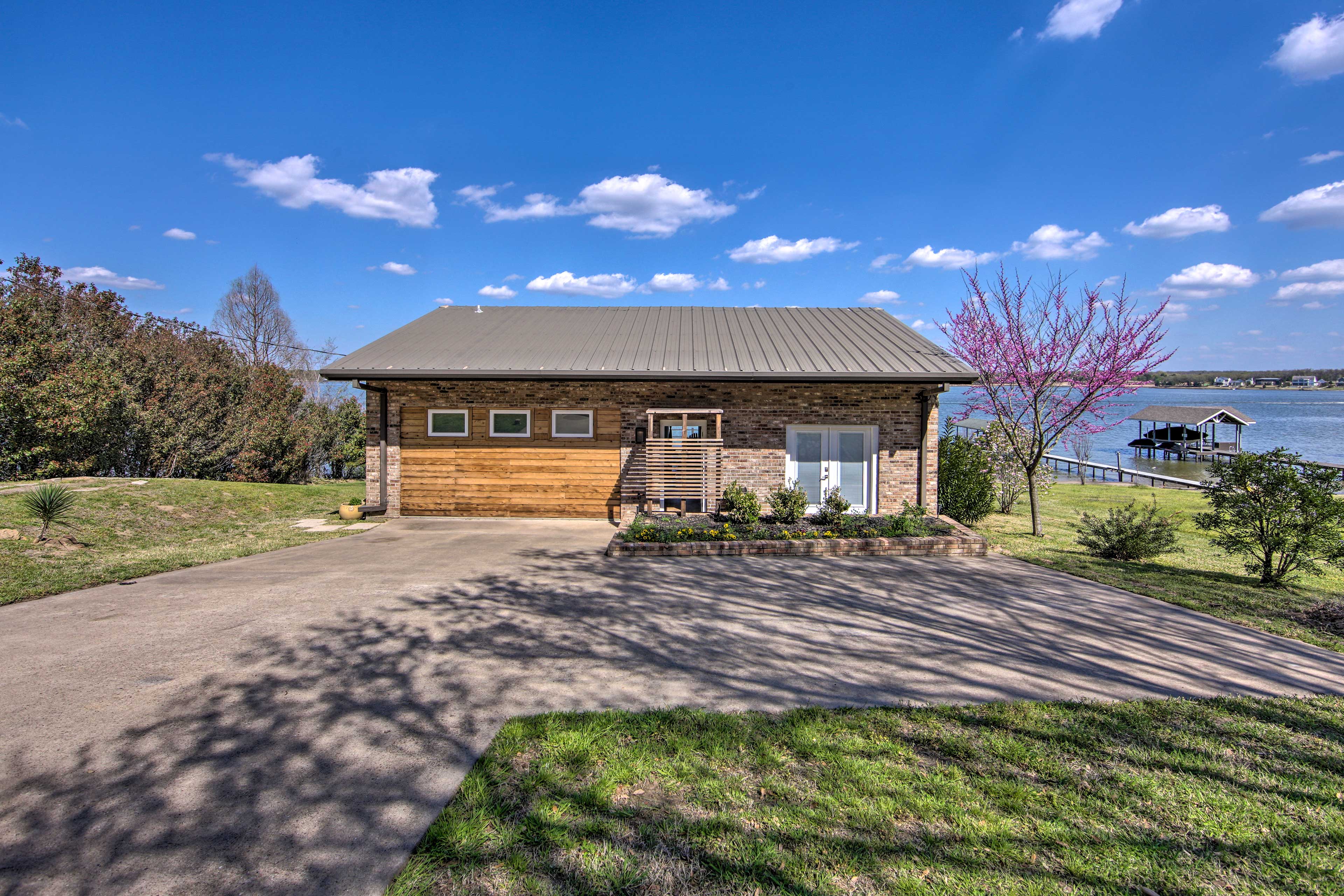 Parking | Driveway (2 Vehicles) | Gravel Pad (2 Vehicles) | Trailer Parking