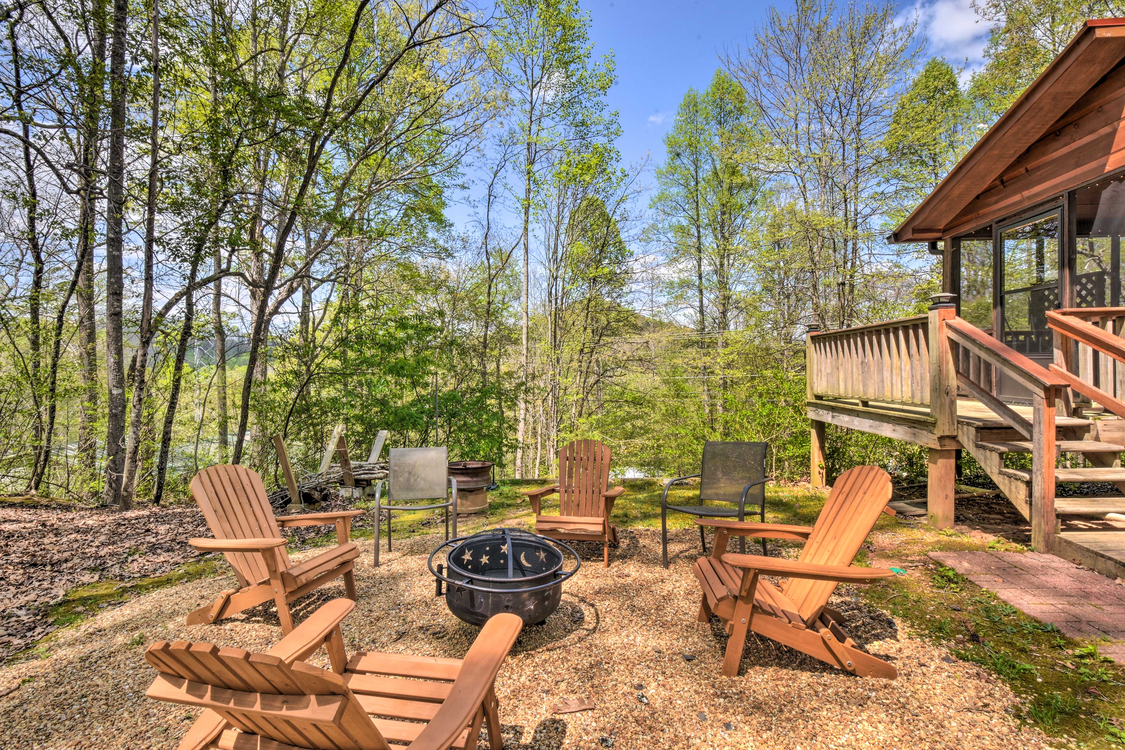 Hiawassee Vacation Rental | 2BR | 1.5BA | Stairs Required | 1,100 Sq Ft