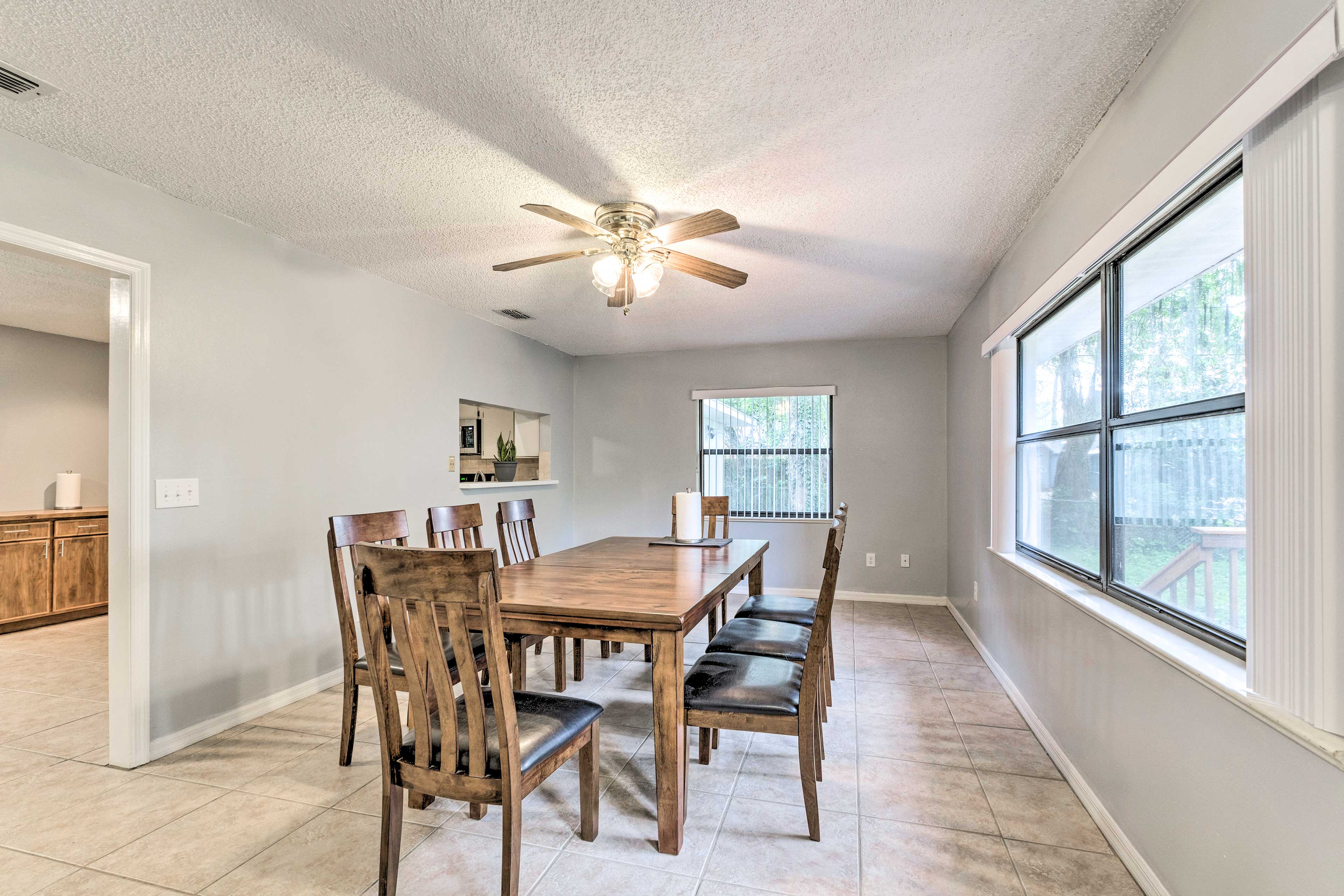 Dining Room | Dishware/Flatware Provided