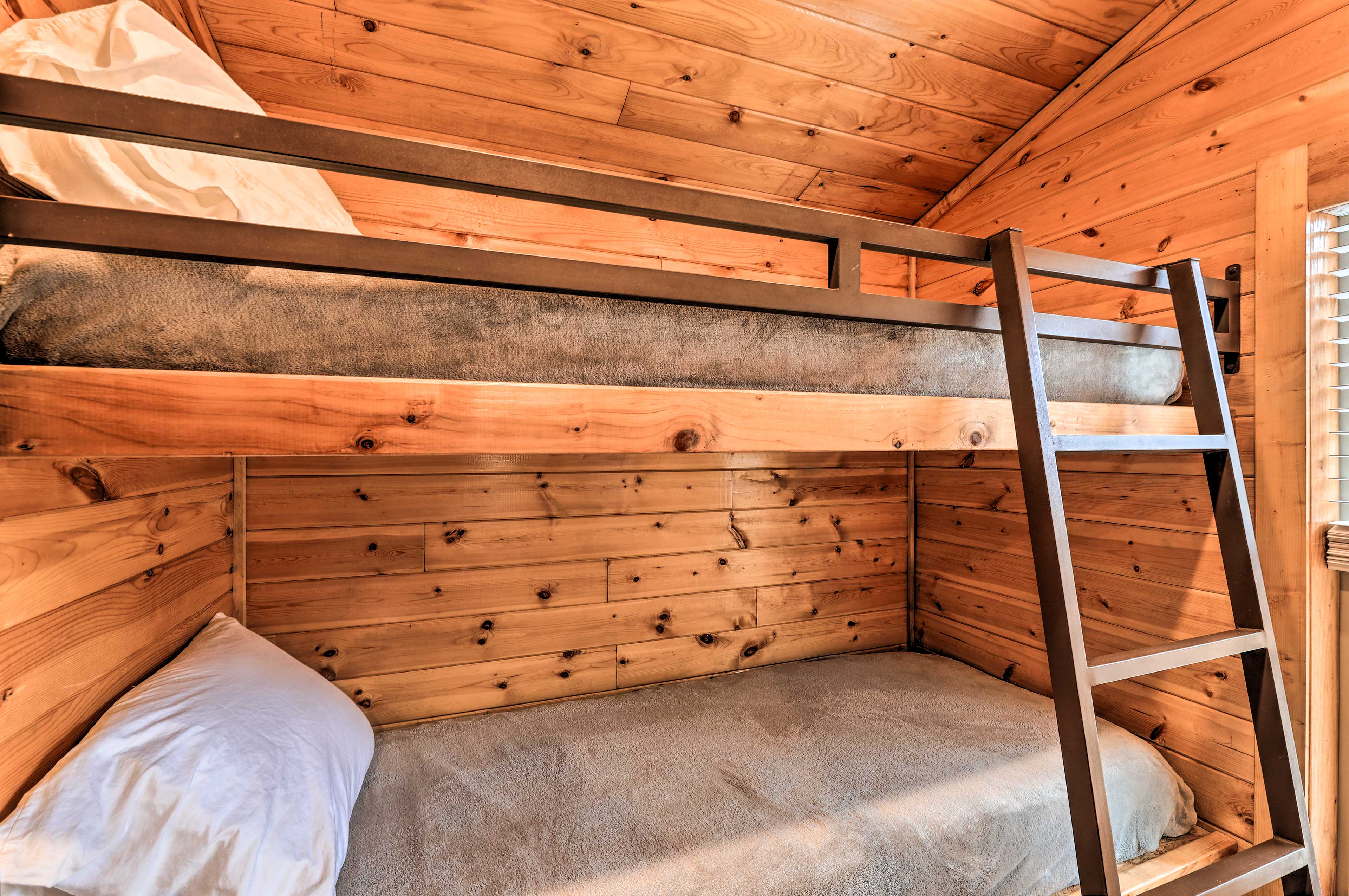 Twin Bunk Bed