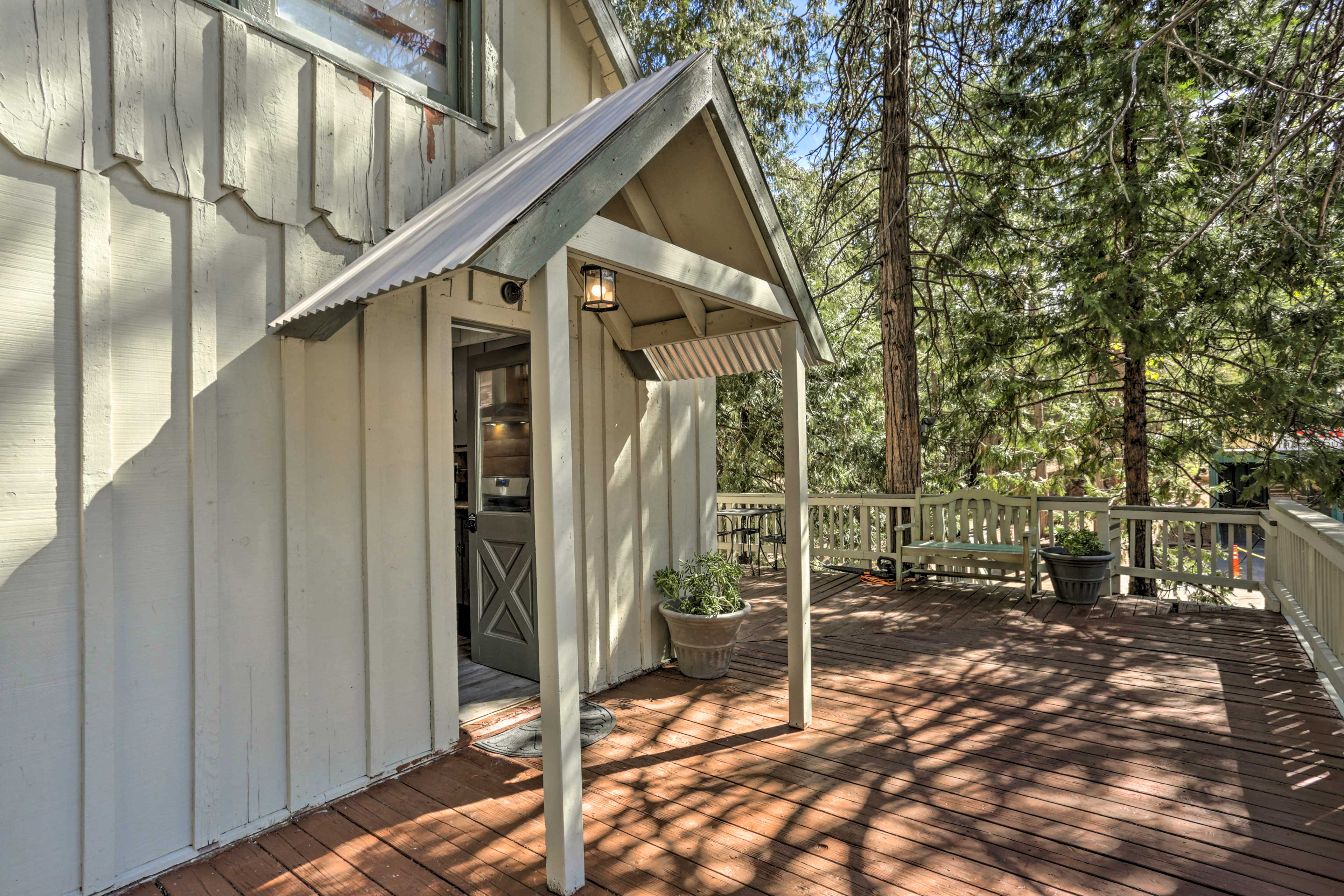 Cabin Entrance | 1st Floor