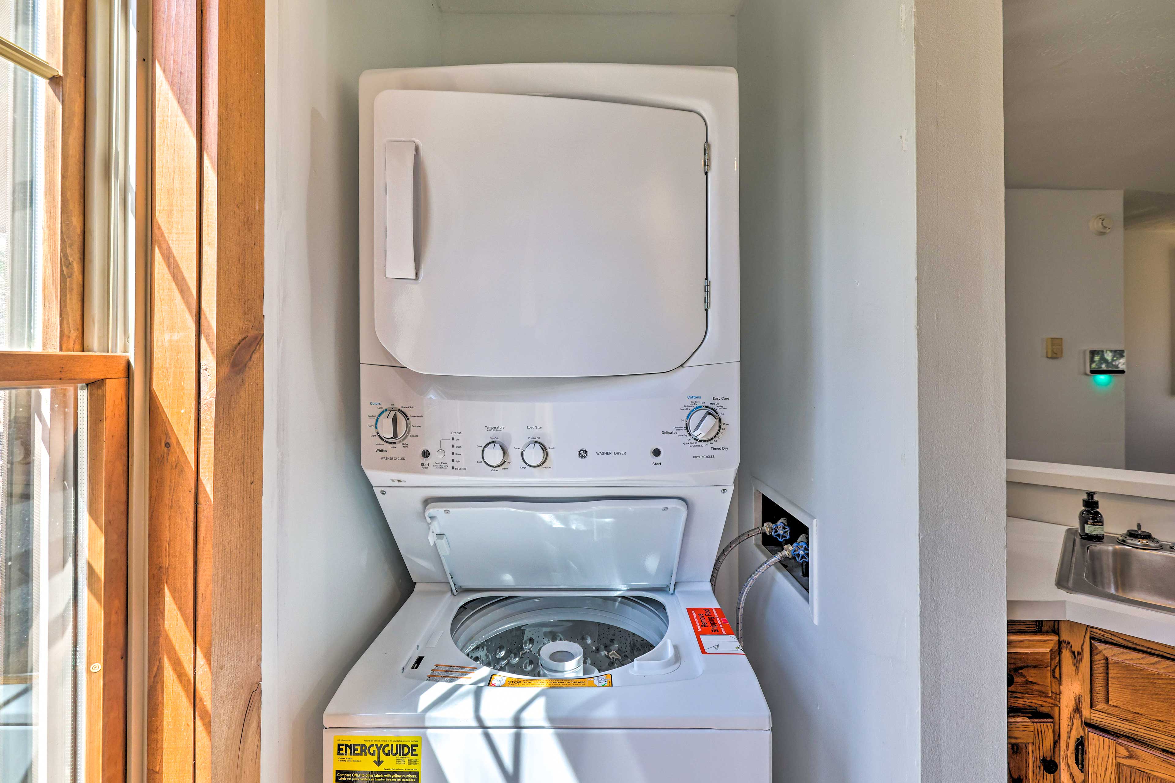 Kitchen | Washer/Dryer | Iron/Board