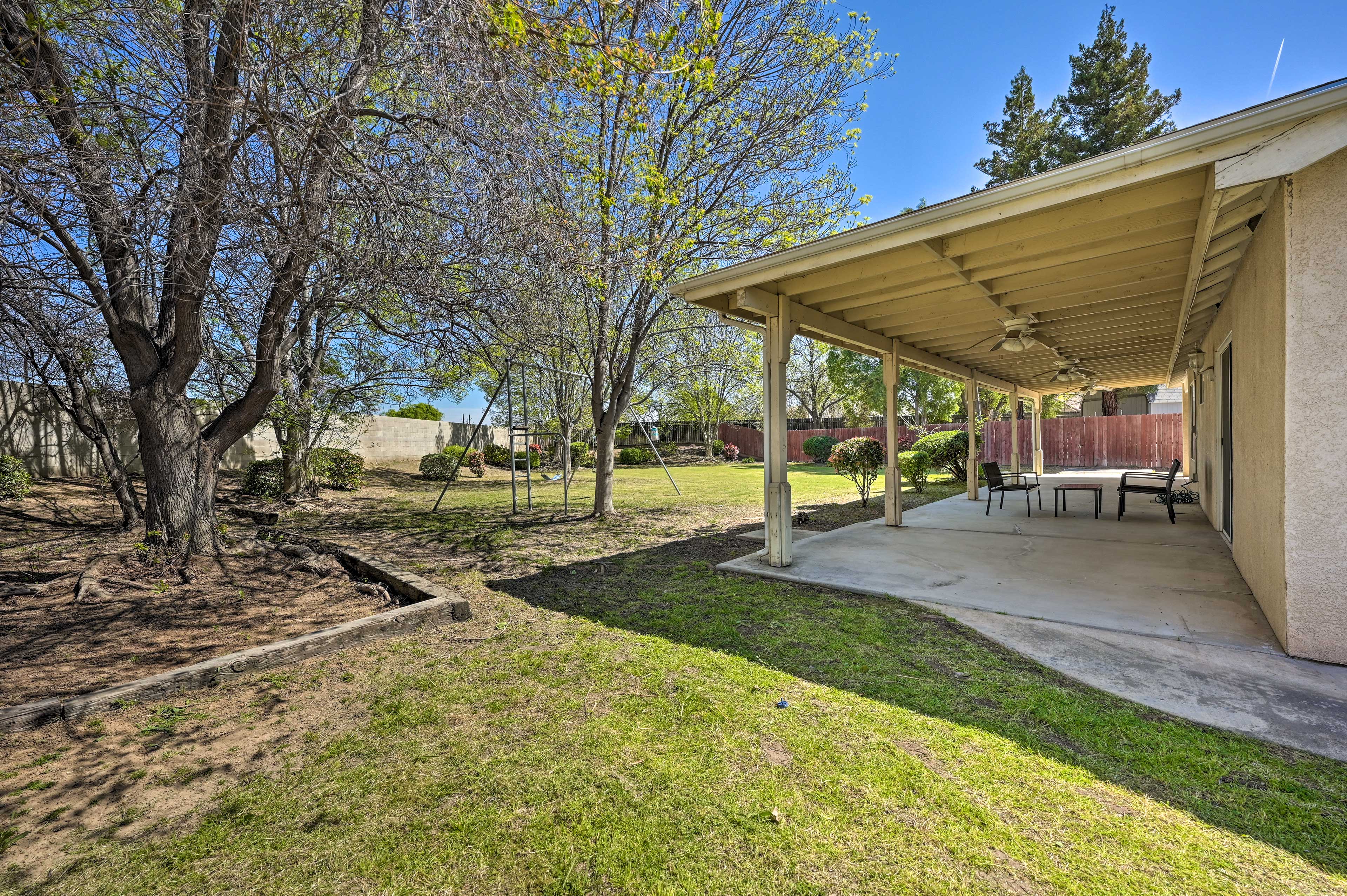 Private Patio/Backyard