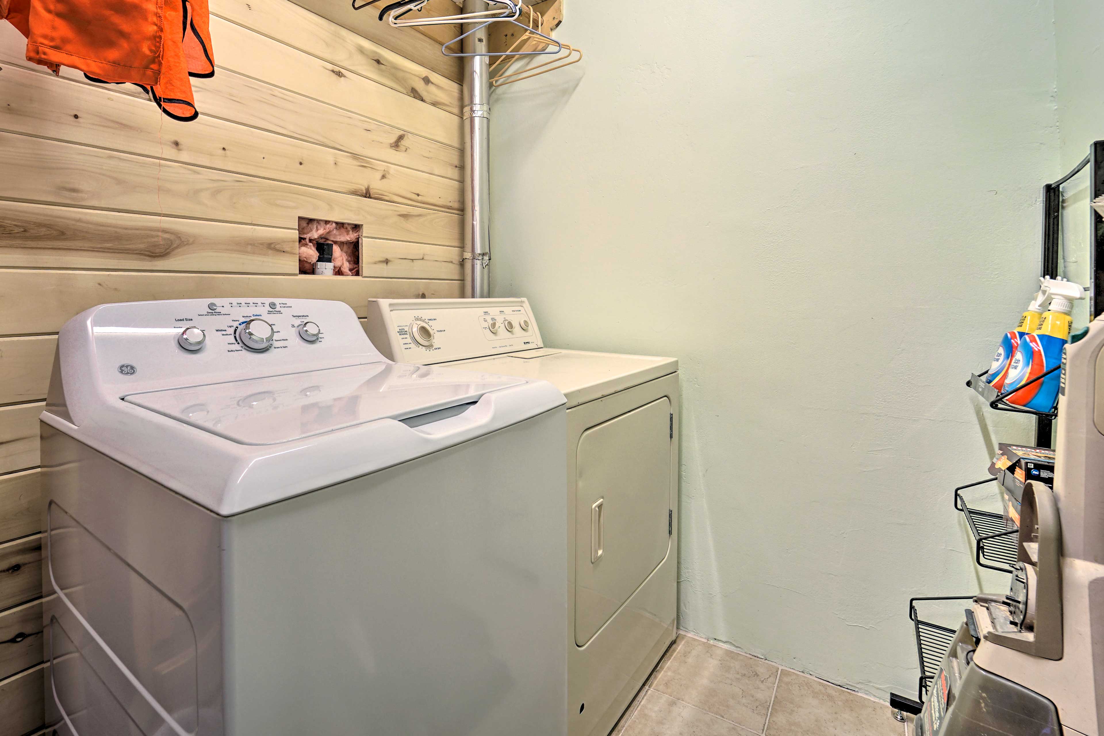 Laundry Room | Laundry Detergent Provided