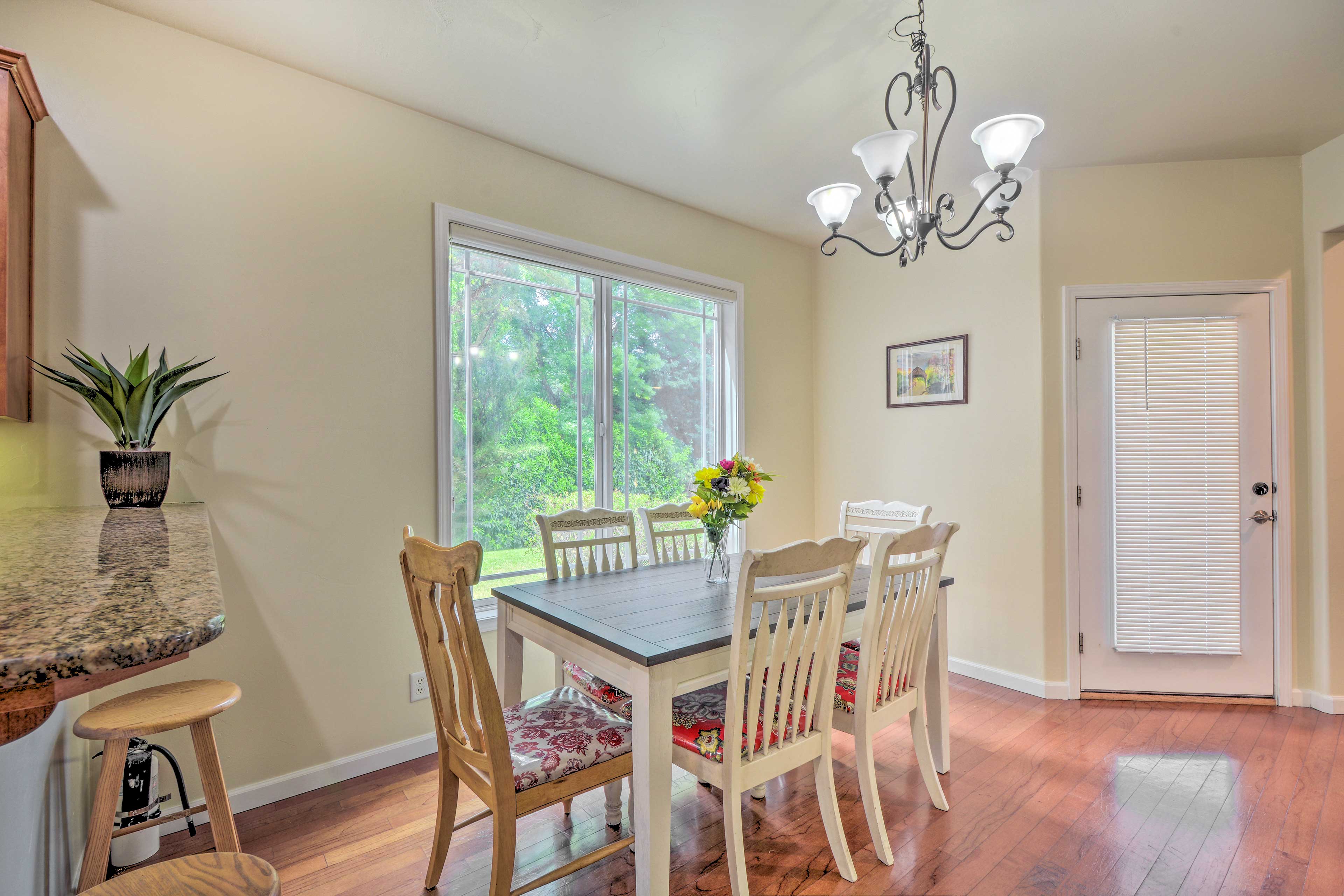 Dining Area | 1st Floor