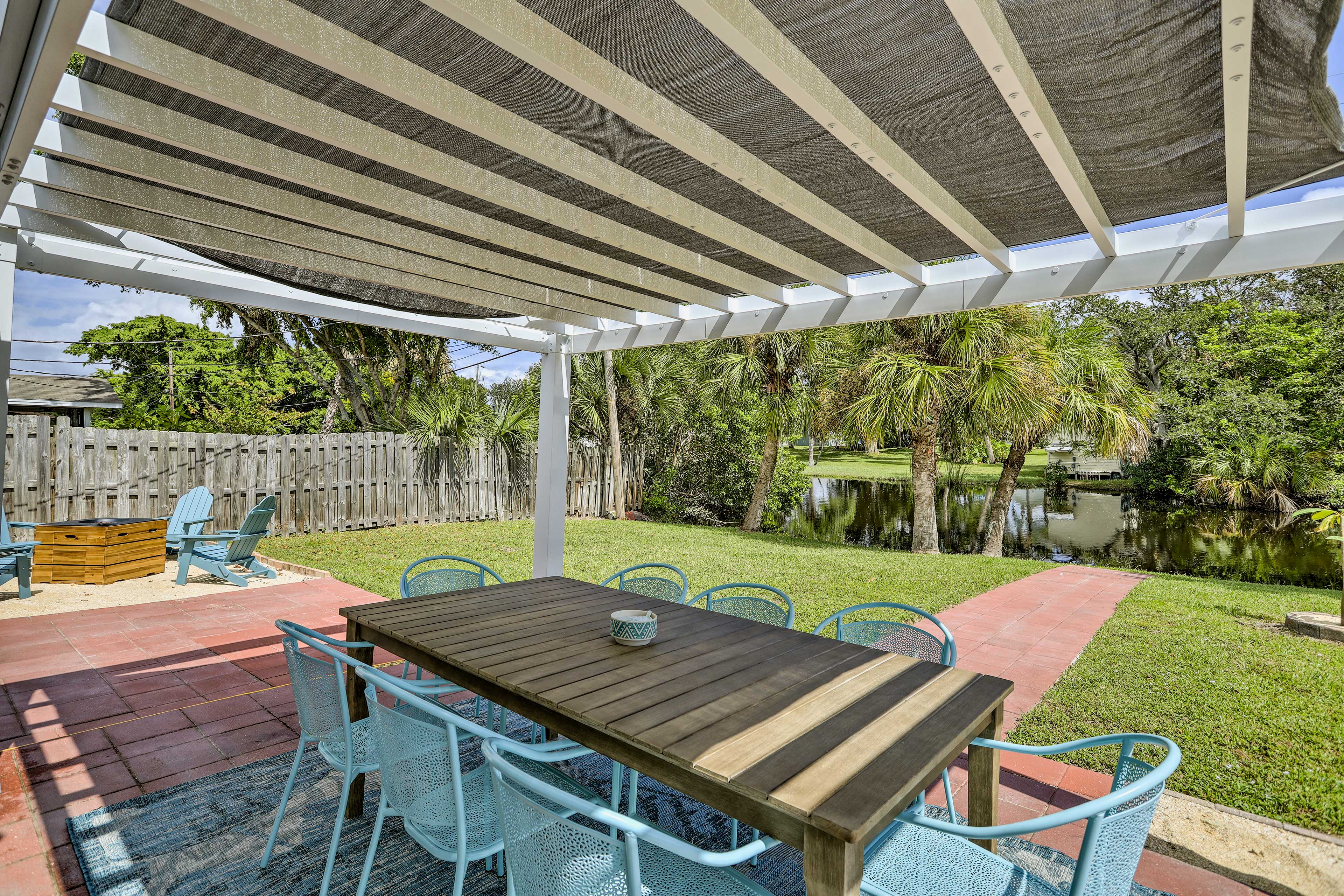 Merritt Island Home: Fire Pit & Canal Access!