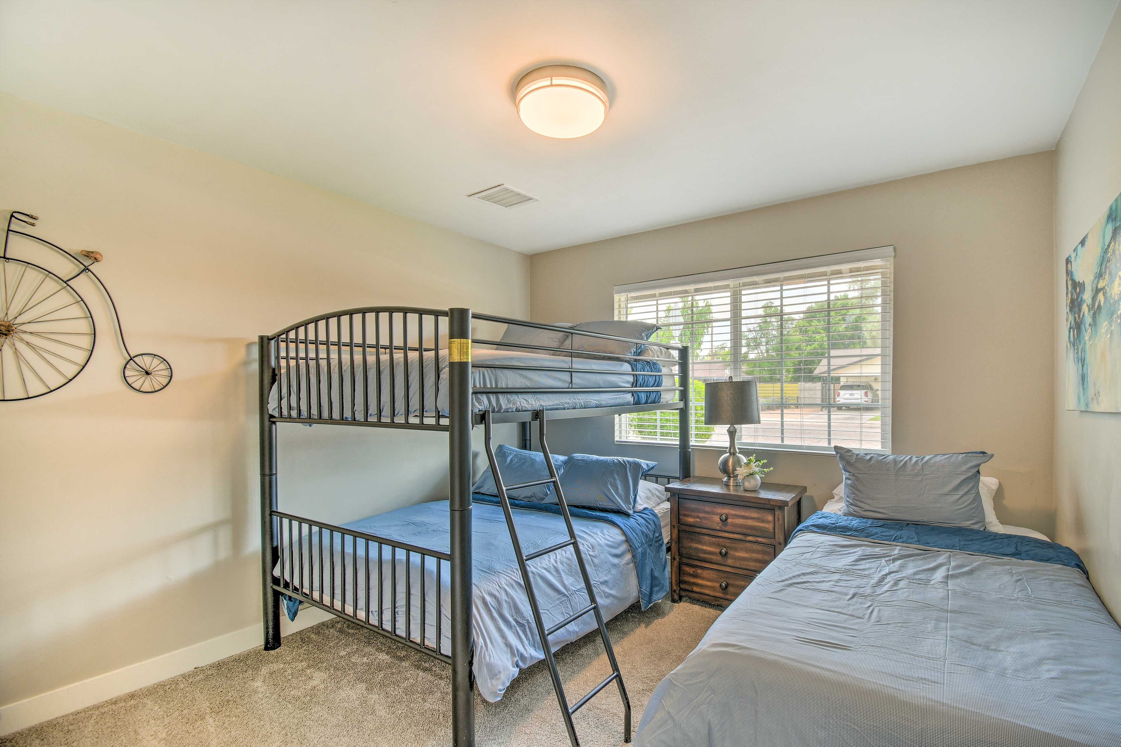 Bedroom 2 | Full Bunk Bed, Twin Bed | Hangers Available