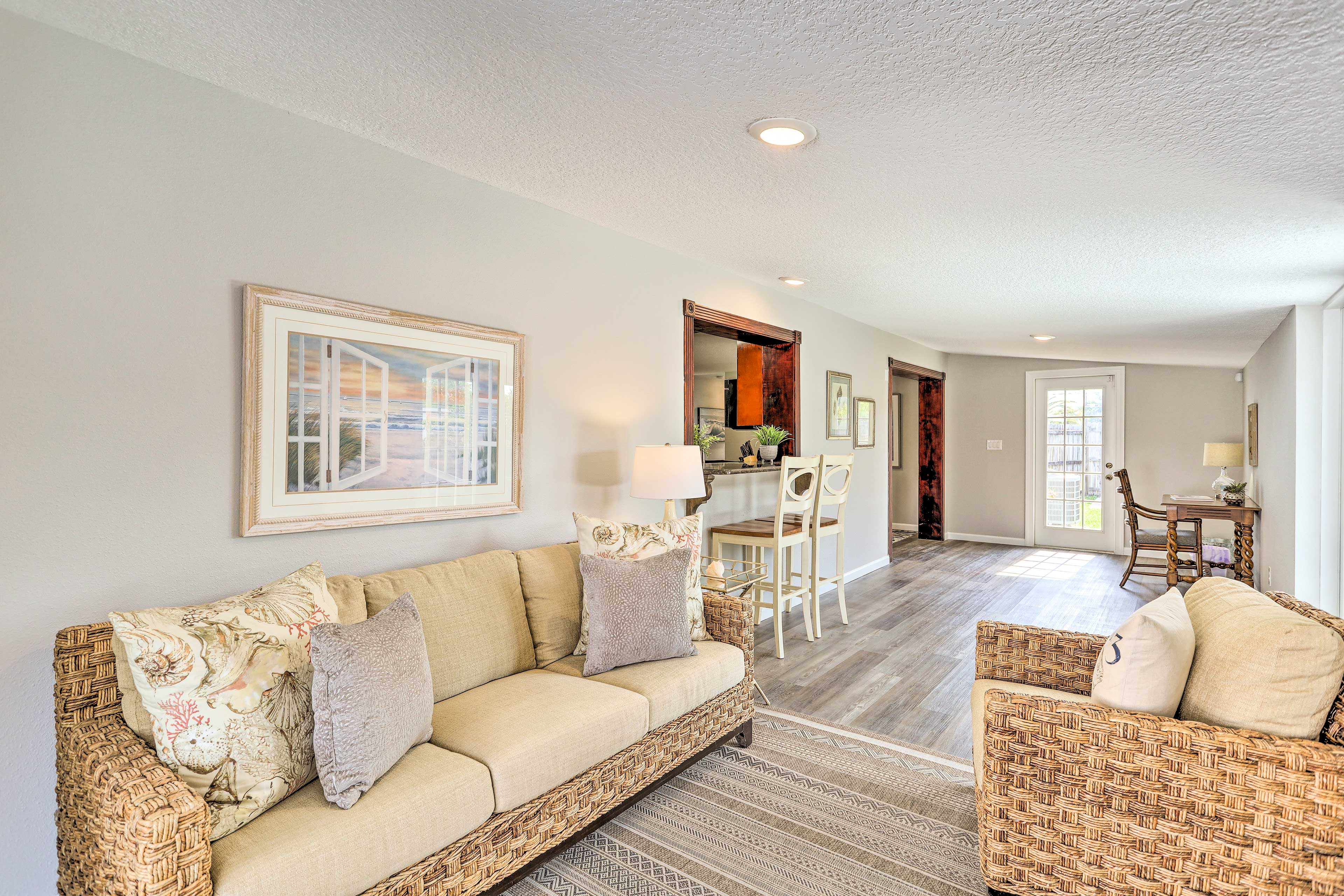 Living Area | 2-Person Breakfast Bar