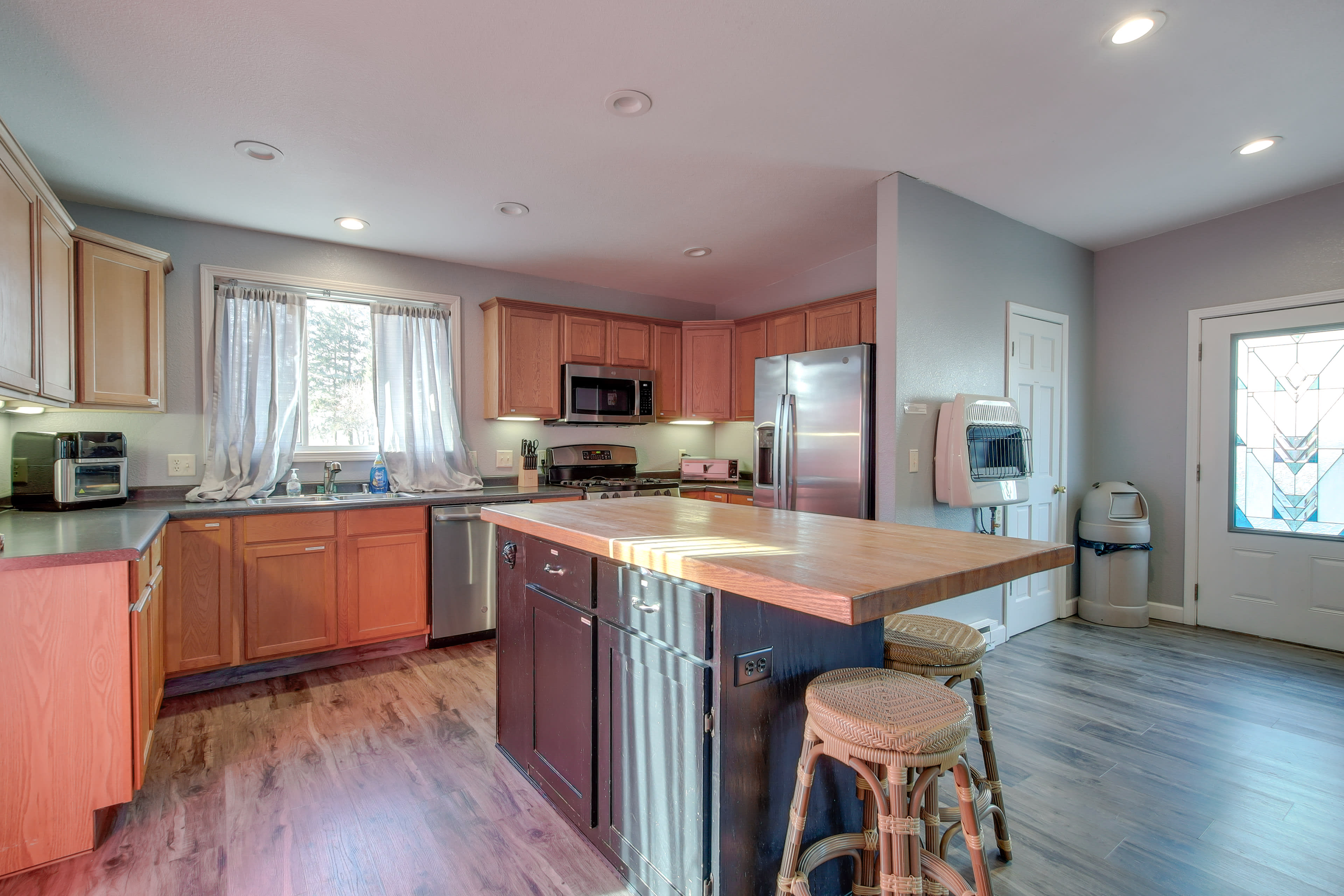 Fully Equipped Kitchen | Stainless Steel Appliances Provided