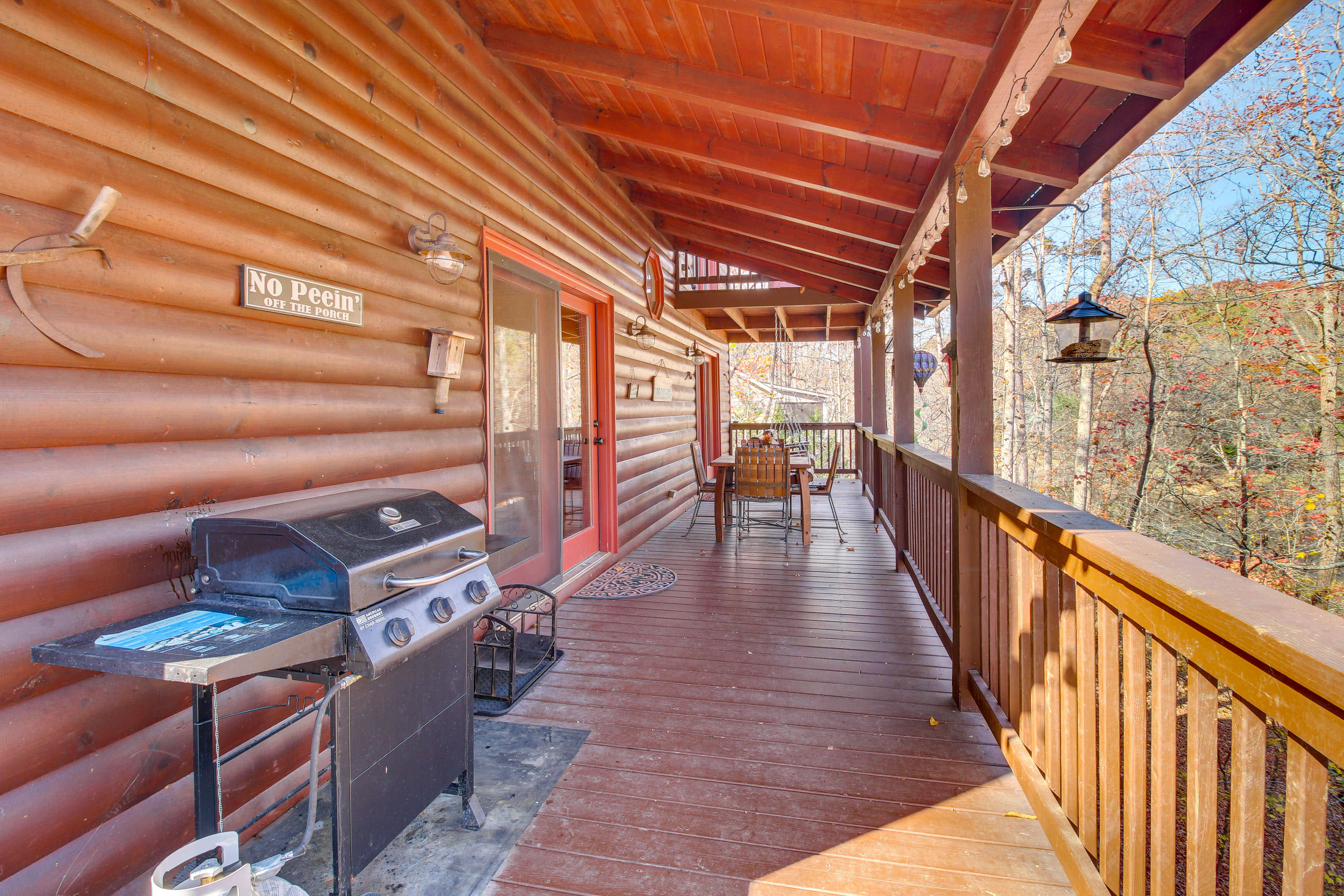 Covered Deck | Gas Grill | Outdoor Dining