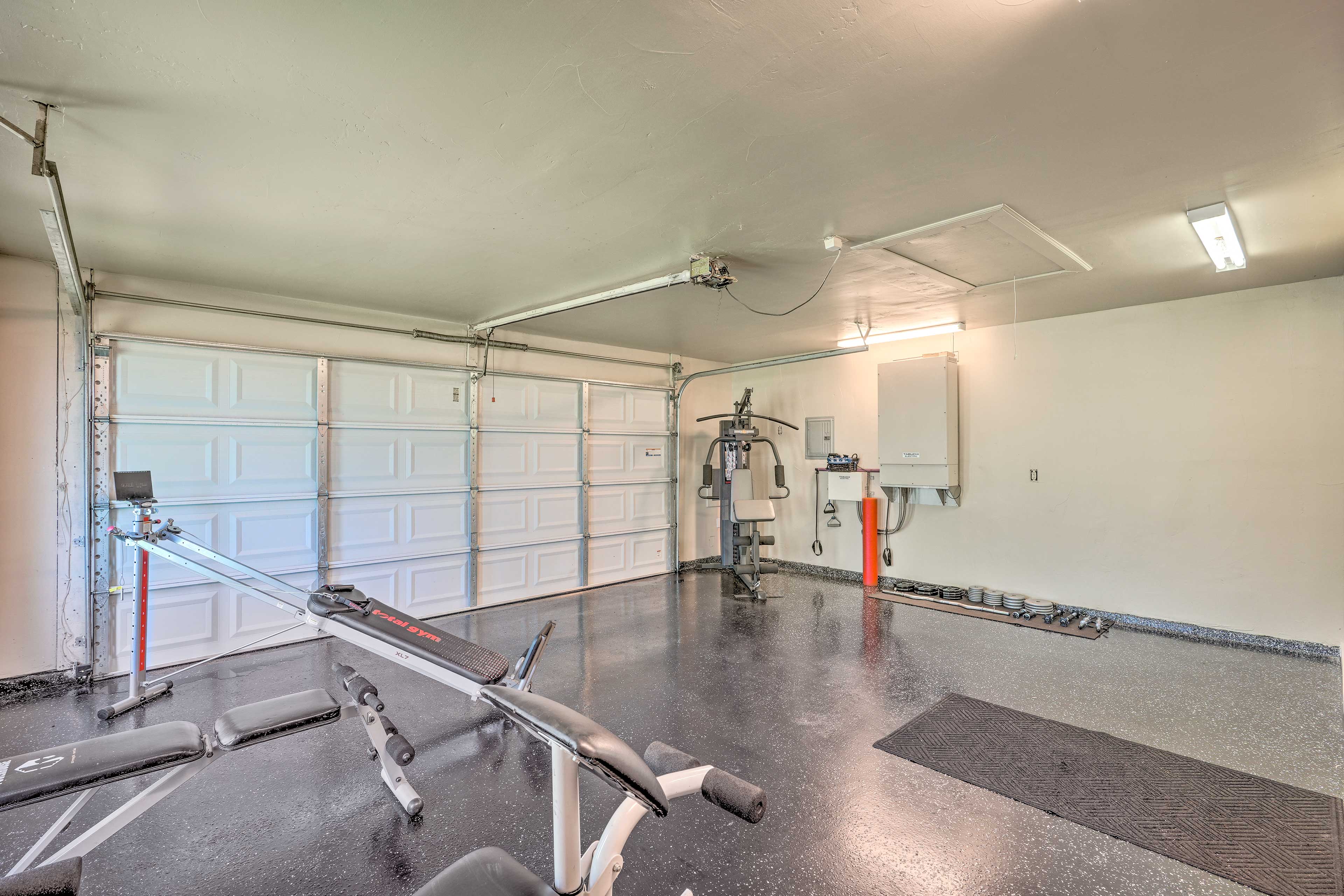 Home Gym (Garage)