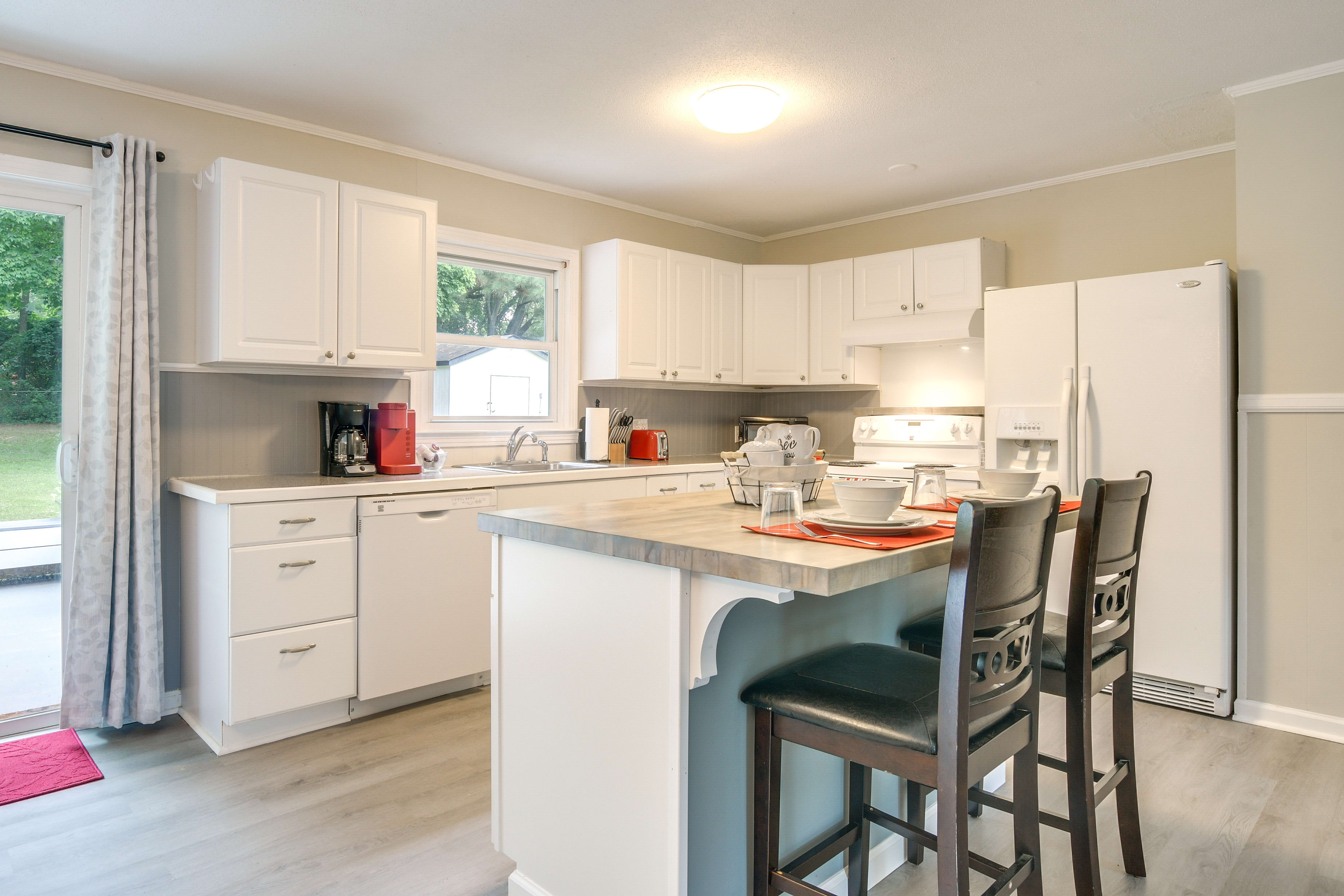 Kitchen | Main Floor | Coffee Maker | Complimentary Spices