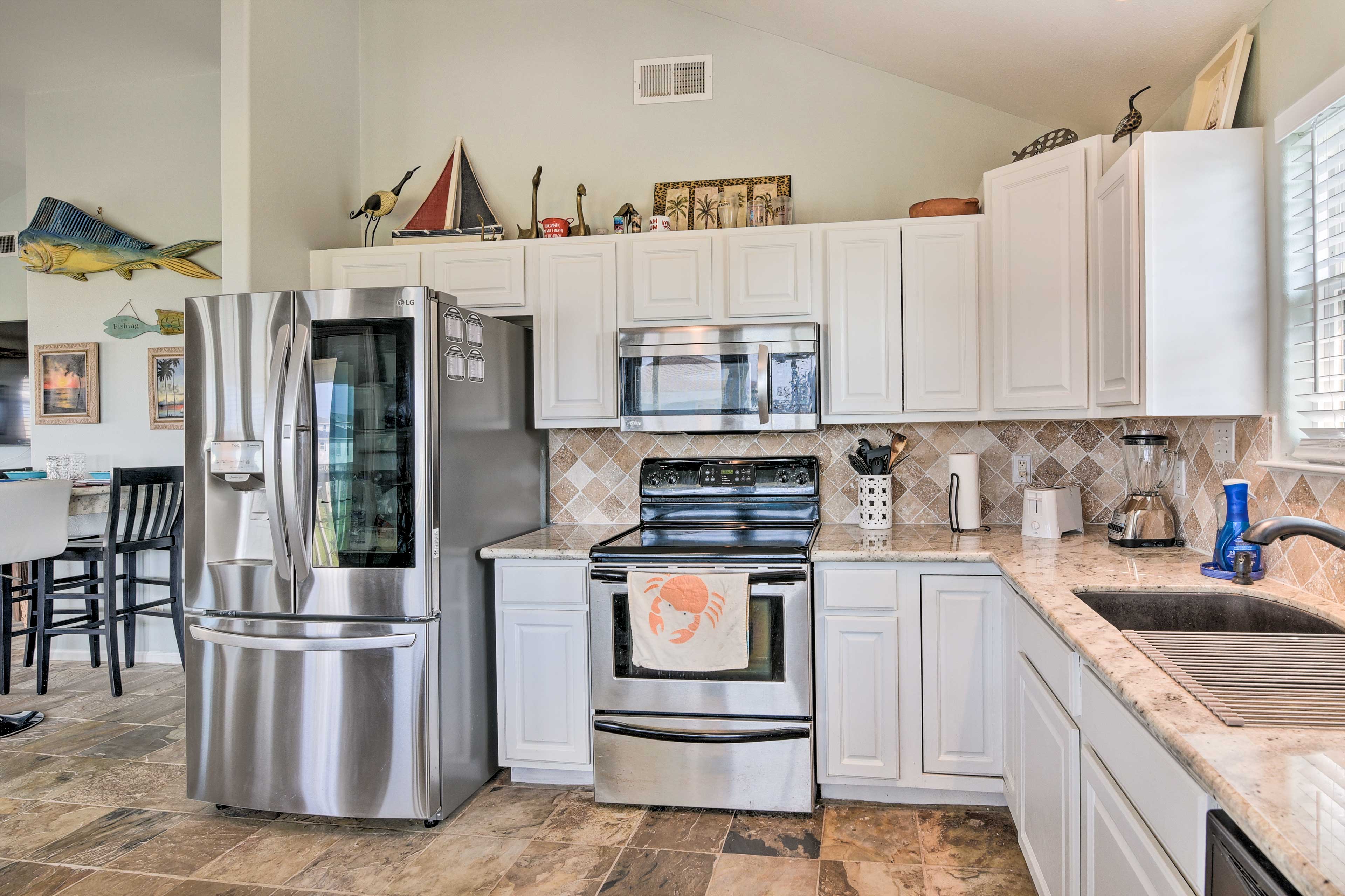 Kitchen | Crockpot | Spices | Toaster