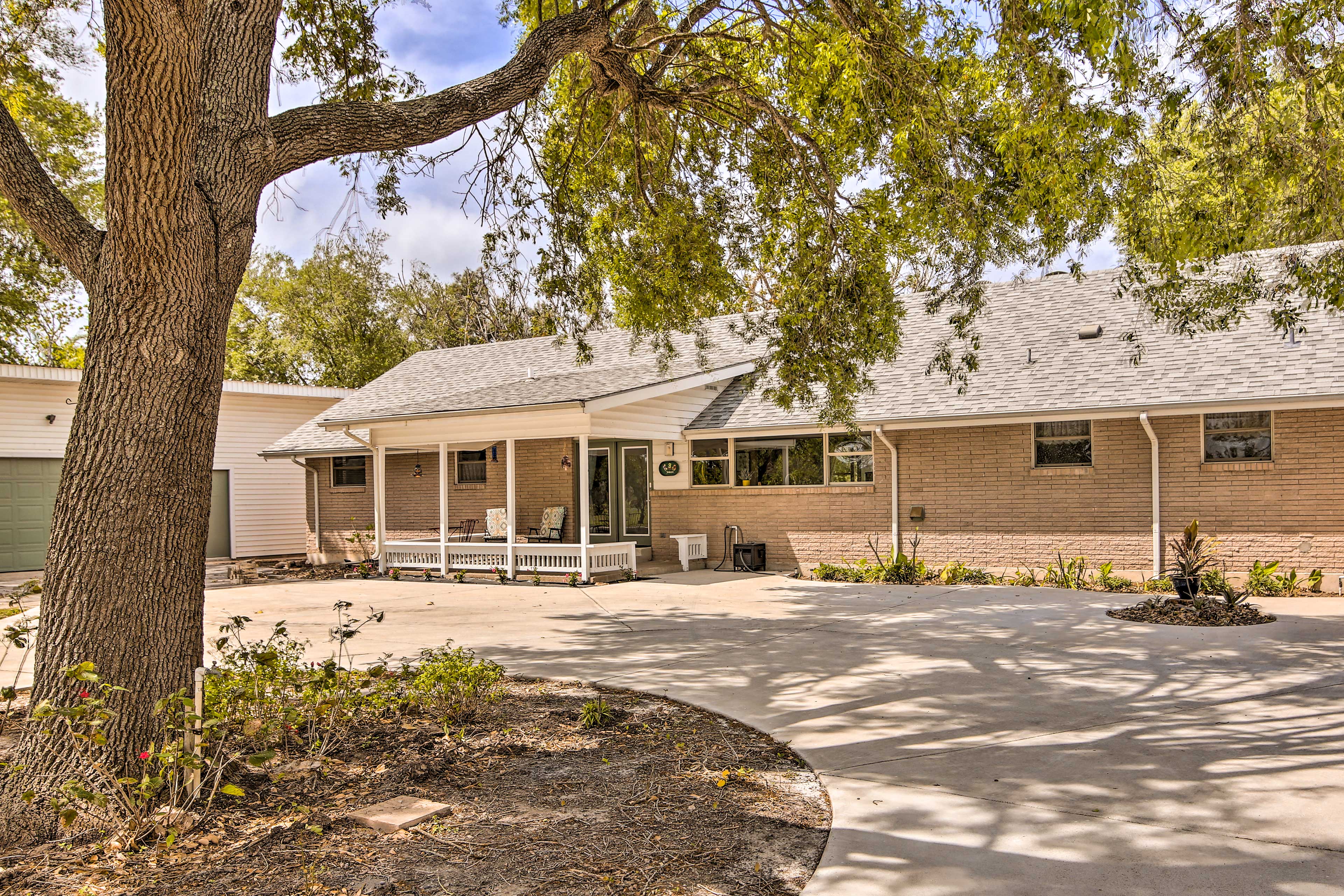 Property Exterior | Covered Porch