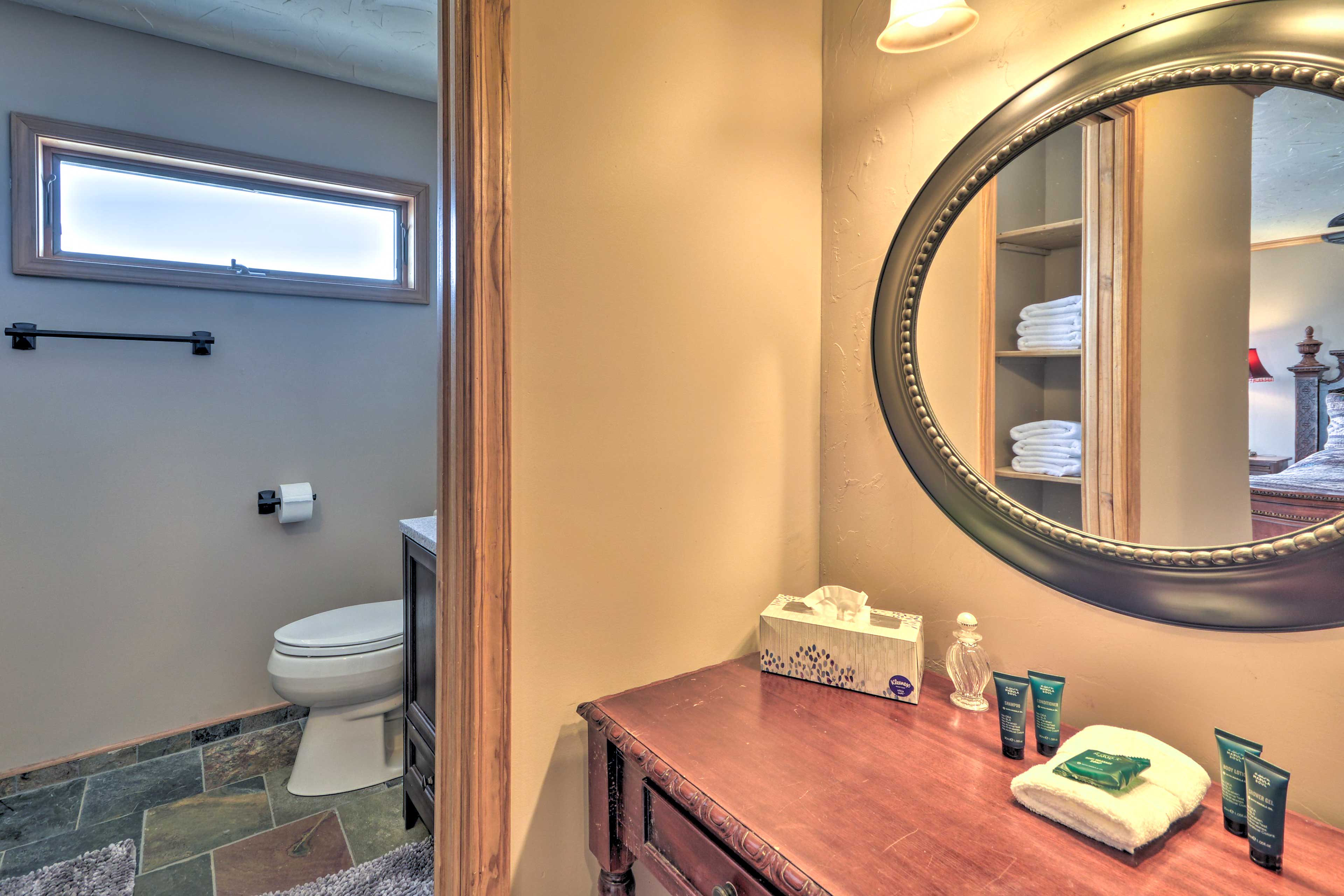 En-Suite Bathroom | Complimentary Toiletries