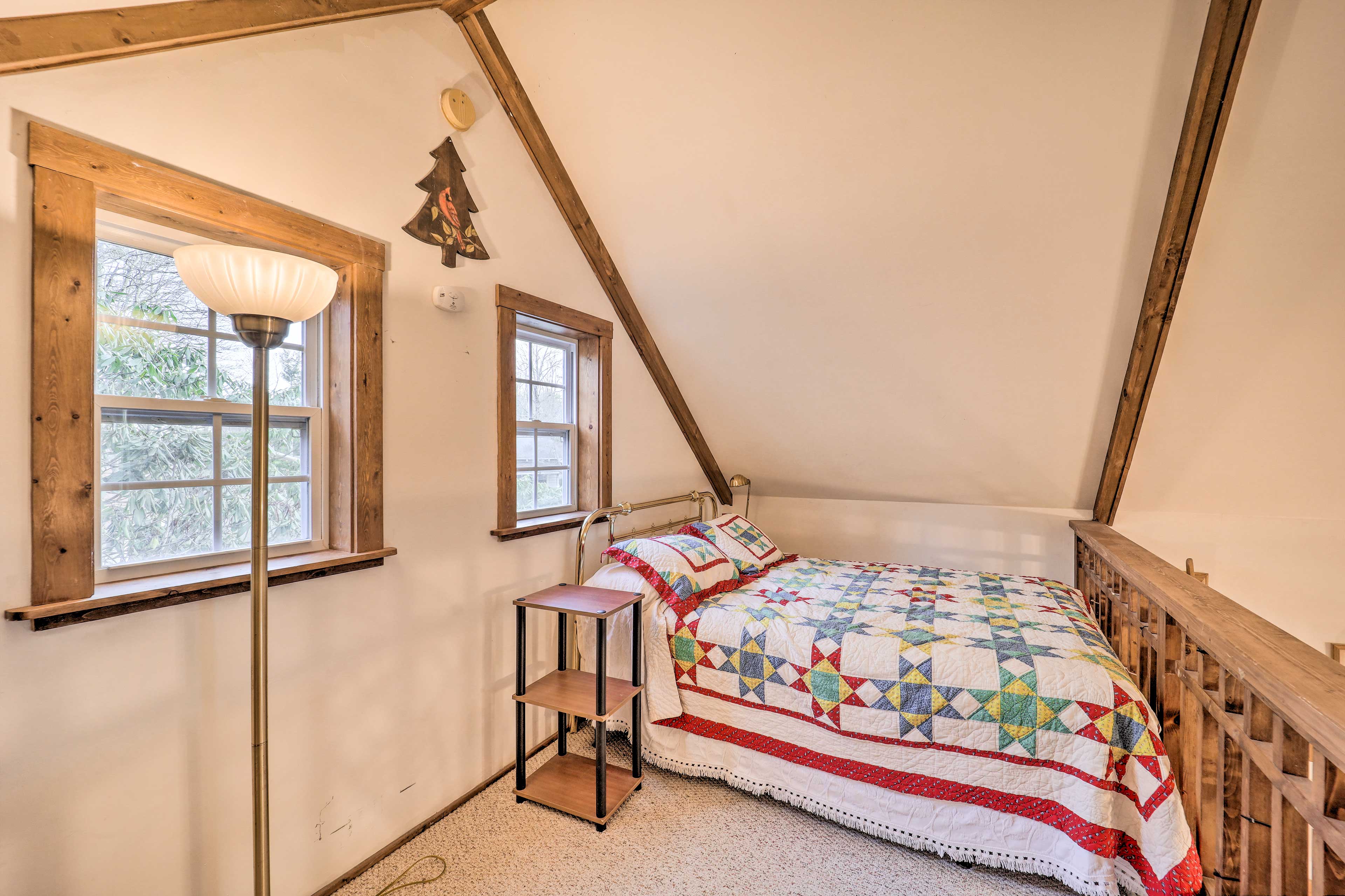 Loft | Queen Bed | Ladder Access Only