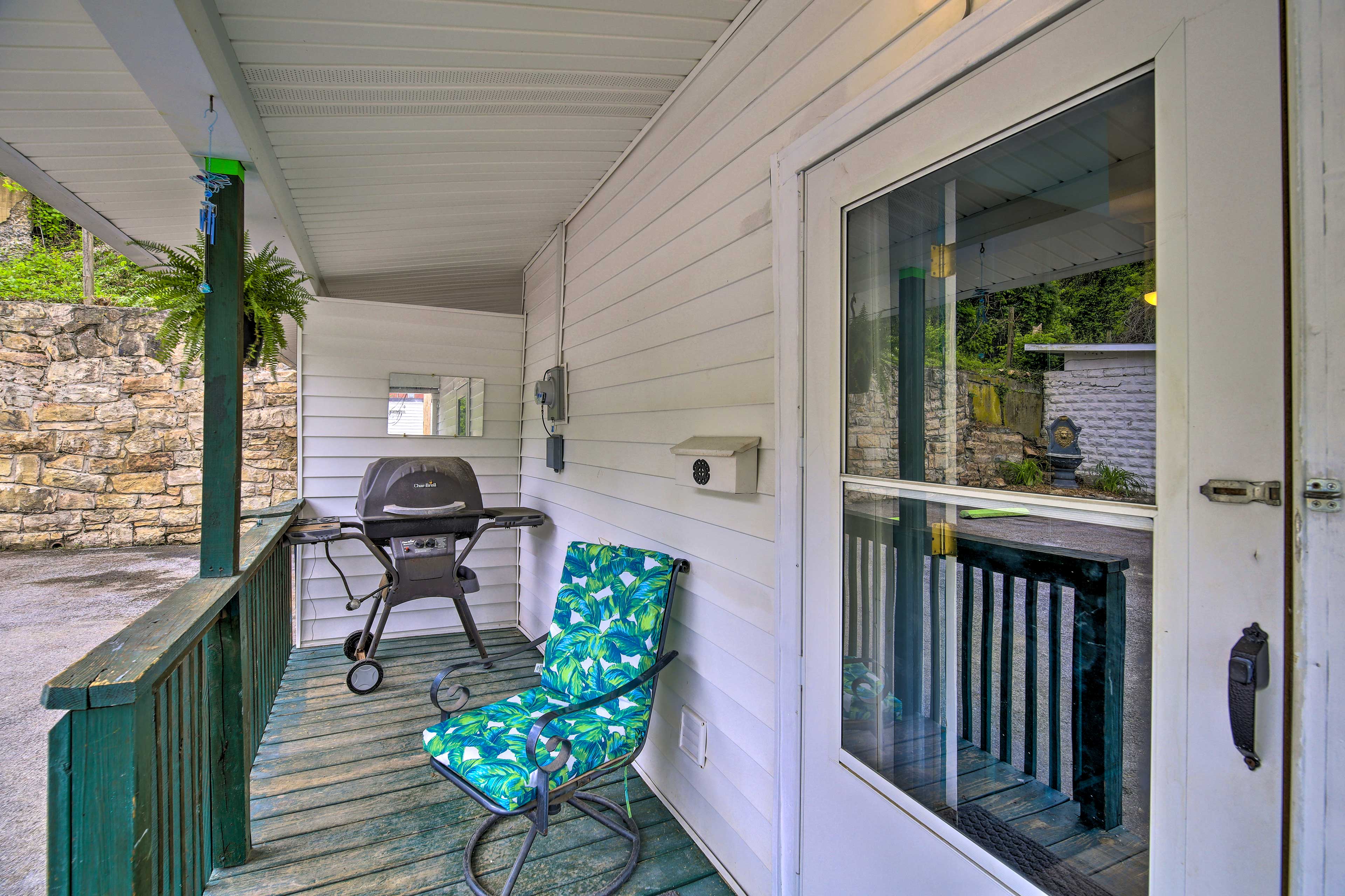 Covered Porch | Gas Grill