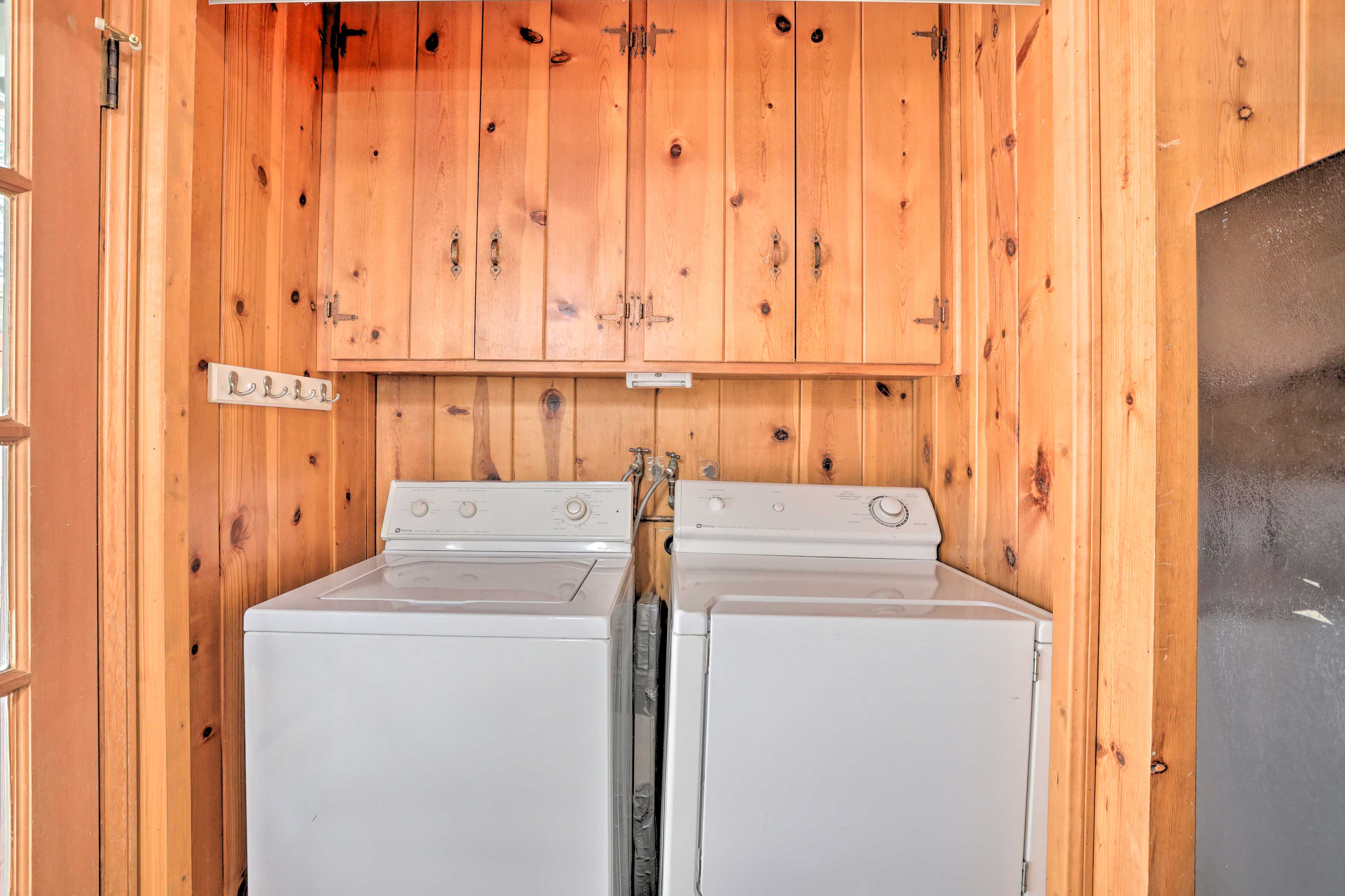 Washer & Dryer | Iron/Board