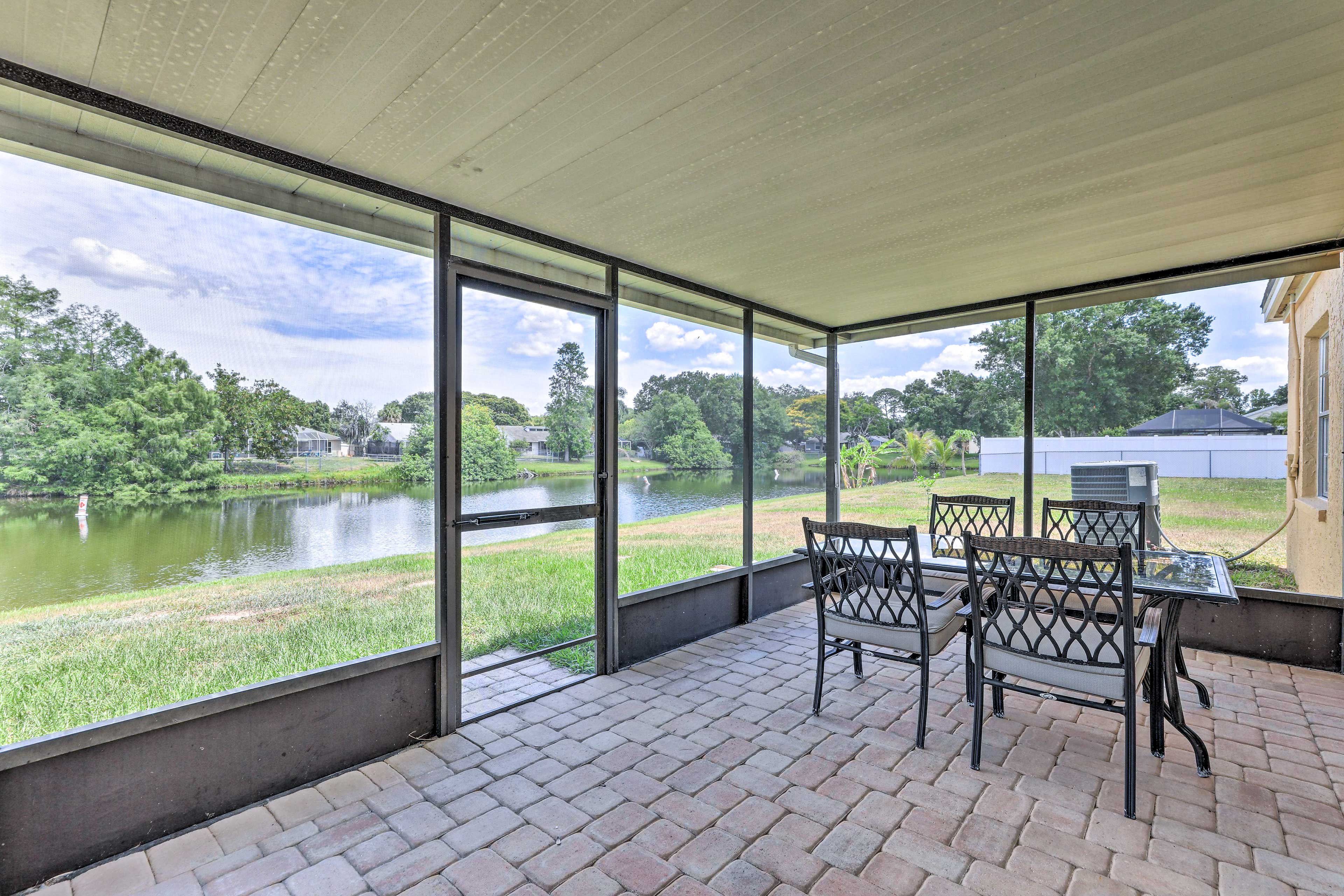 Tranquil Bradenton Retreat w/ Lanai & Pond!