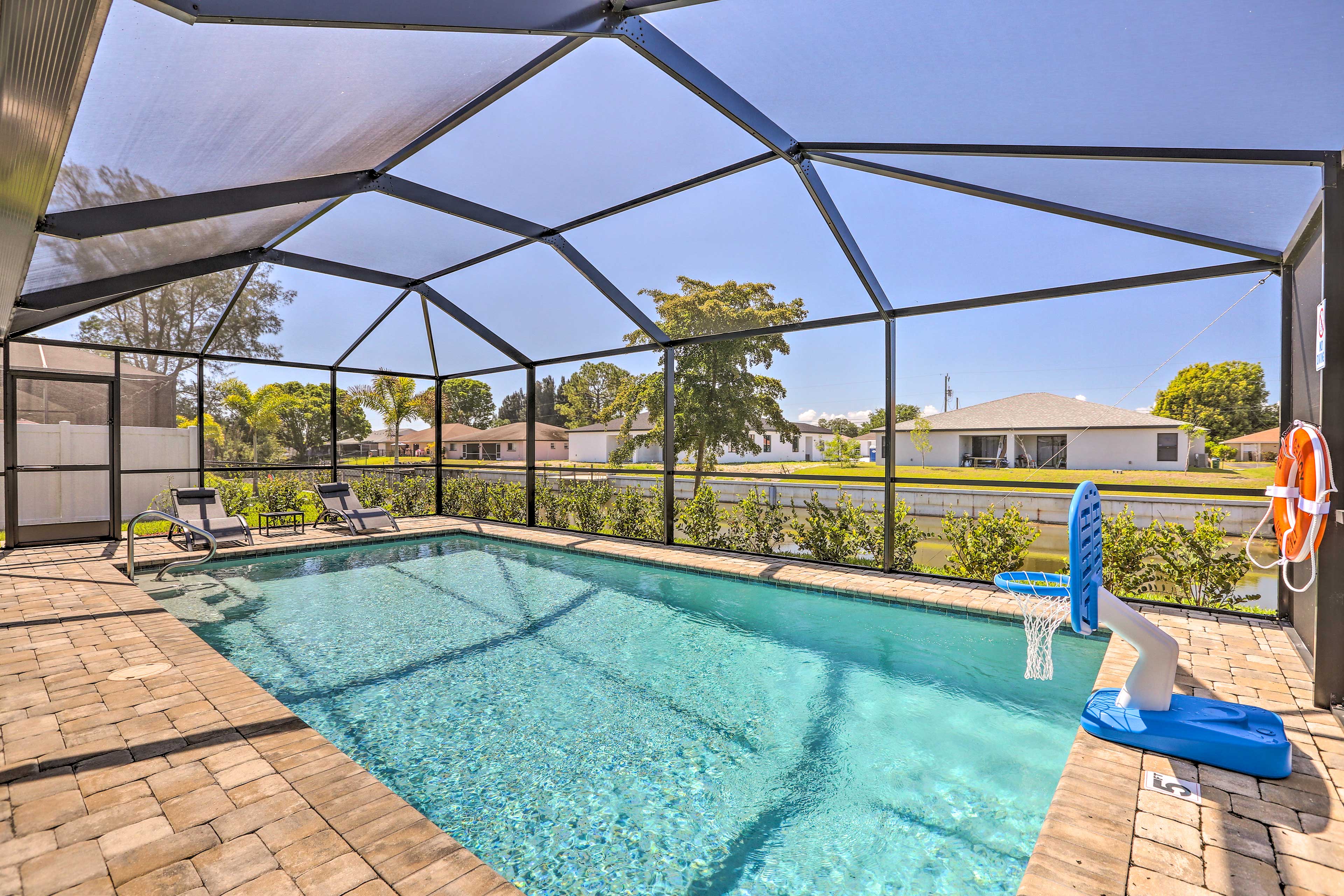 Private Saltwater Pool | Screened-In Lanai