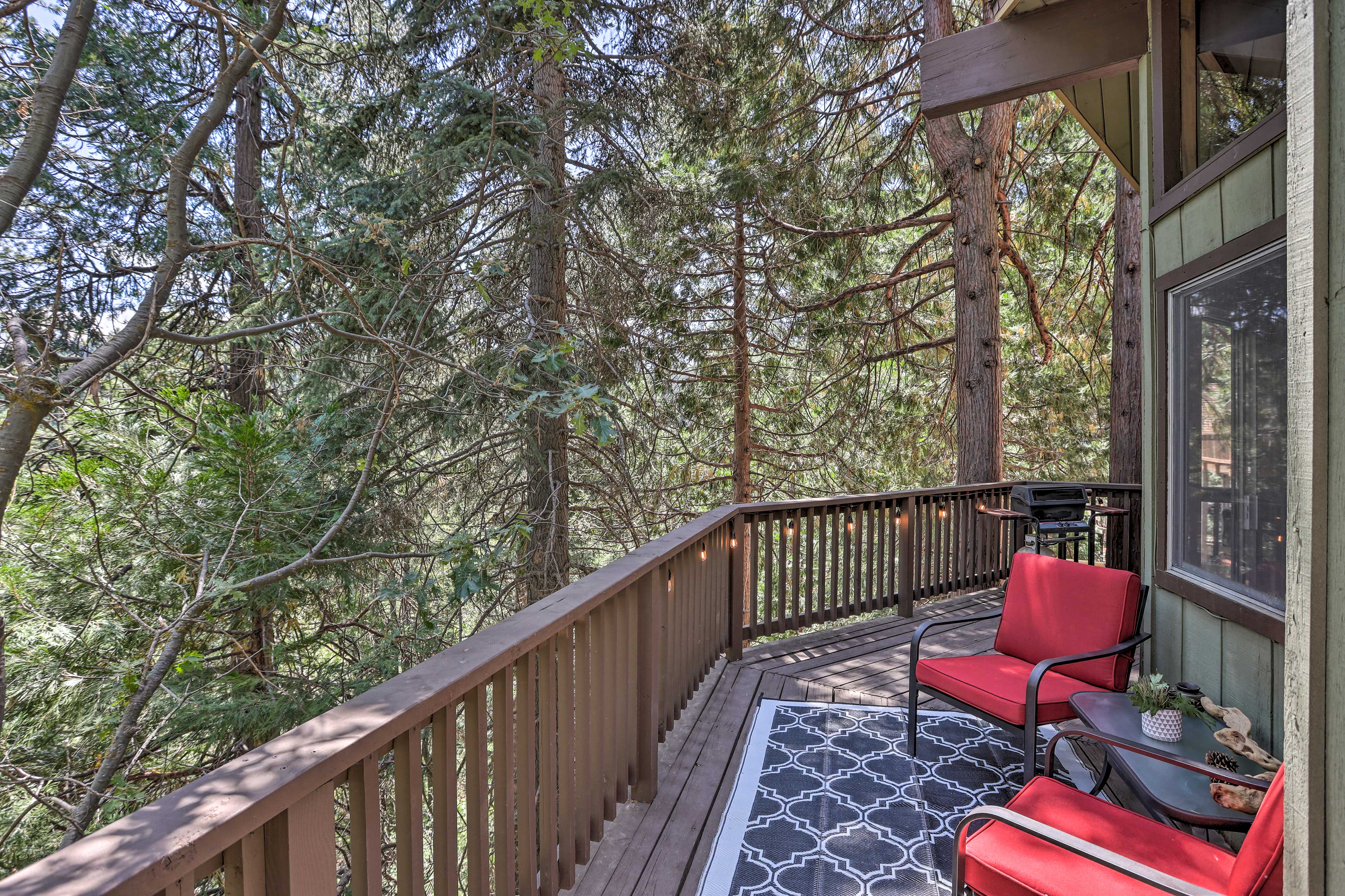 Deck Space | Seating | Gas Grill | Mountain Views