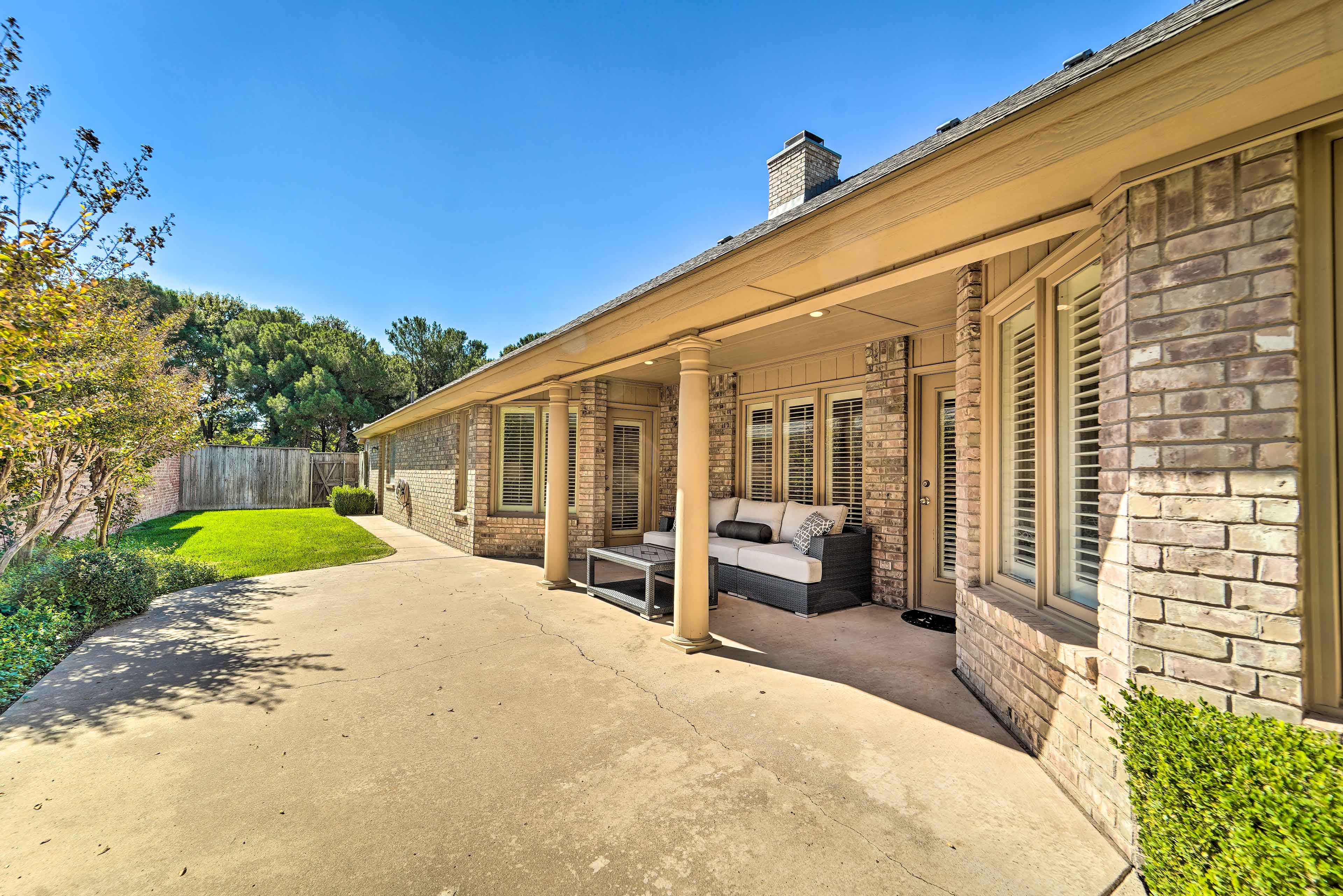 Patio & Backyard Area