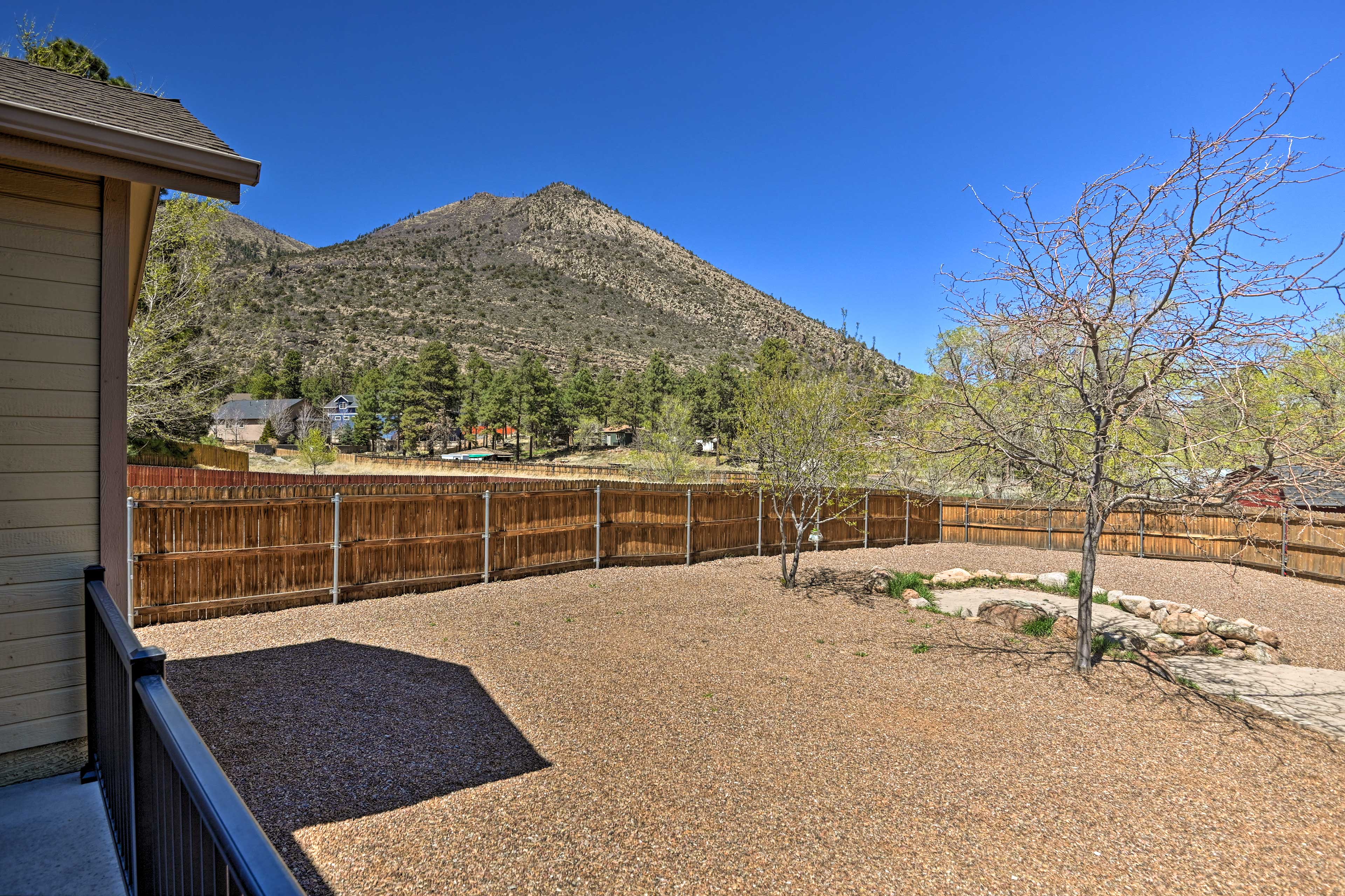 Private Yard | Mount Elden Views