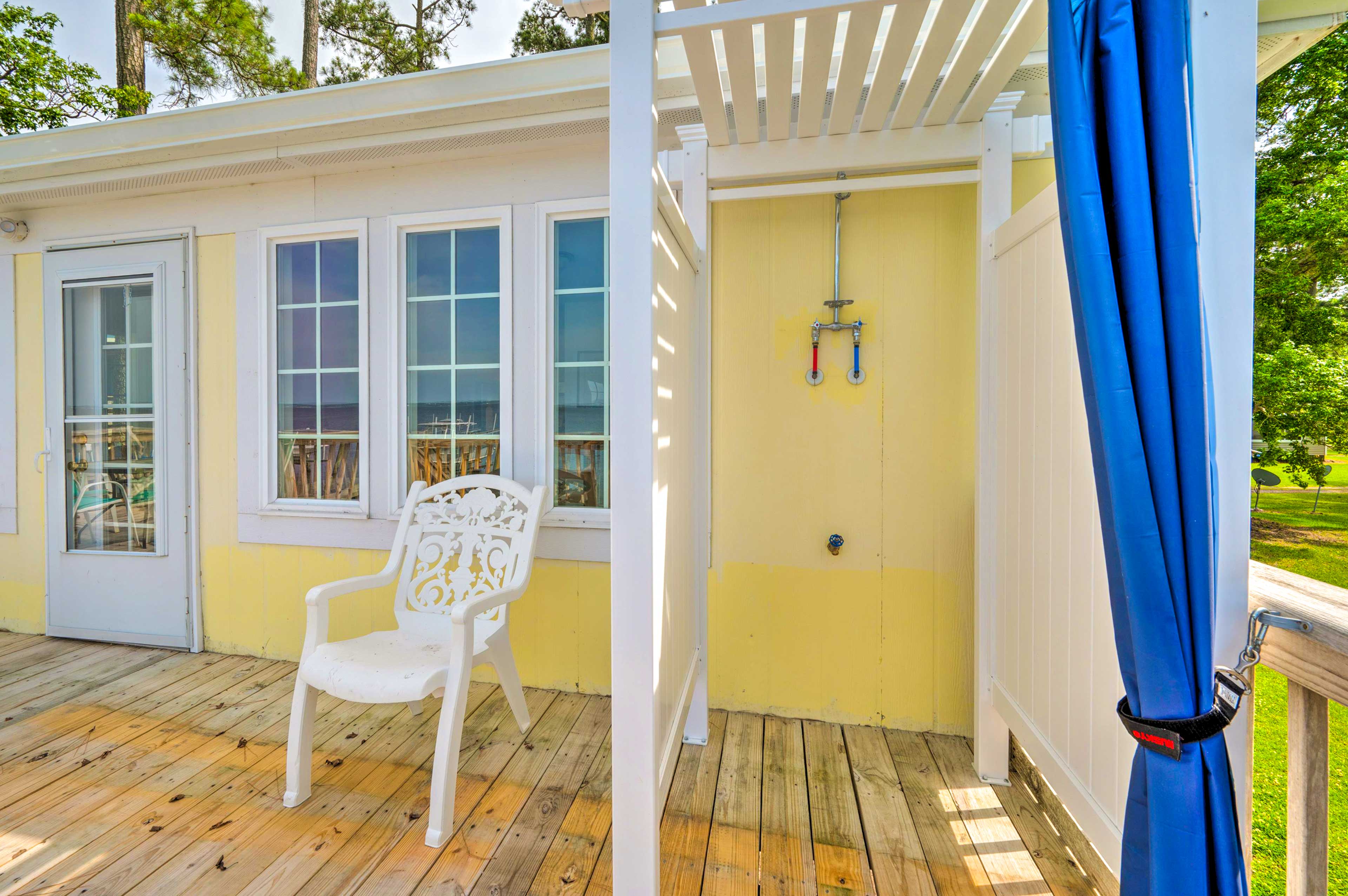 Deck | Outdoor Shower