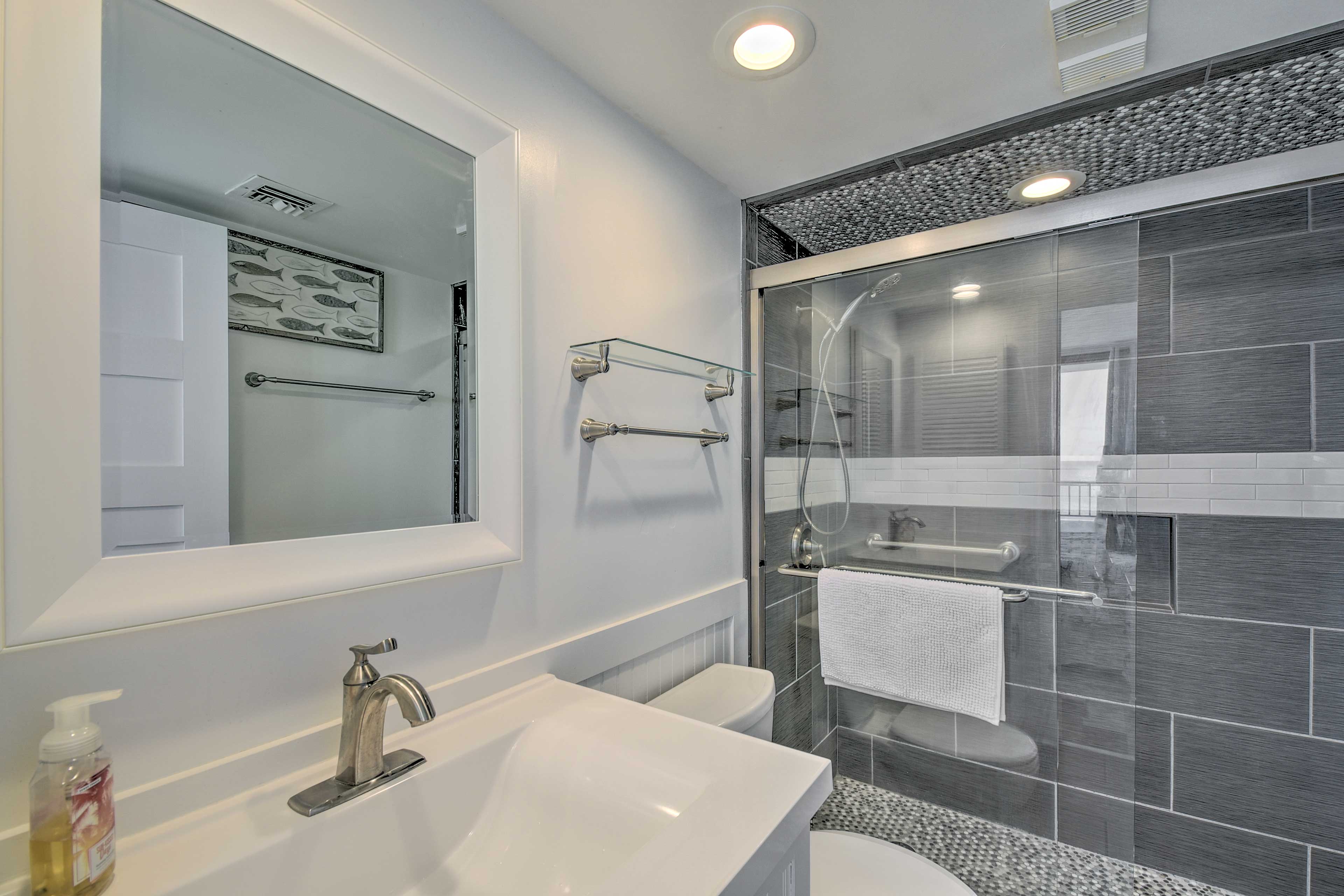 En-Suite Bathroom | Complimentary Toiletries | Hair Dryers