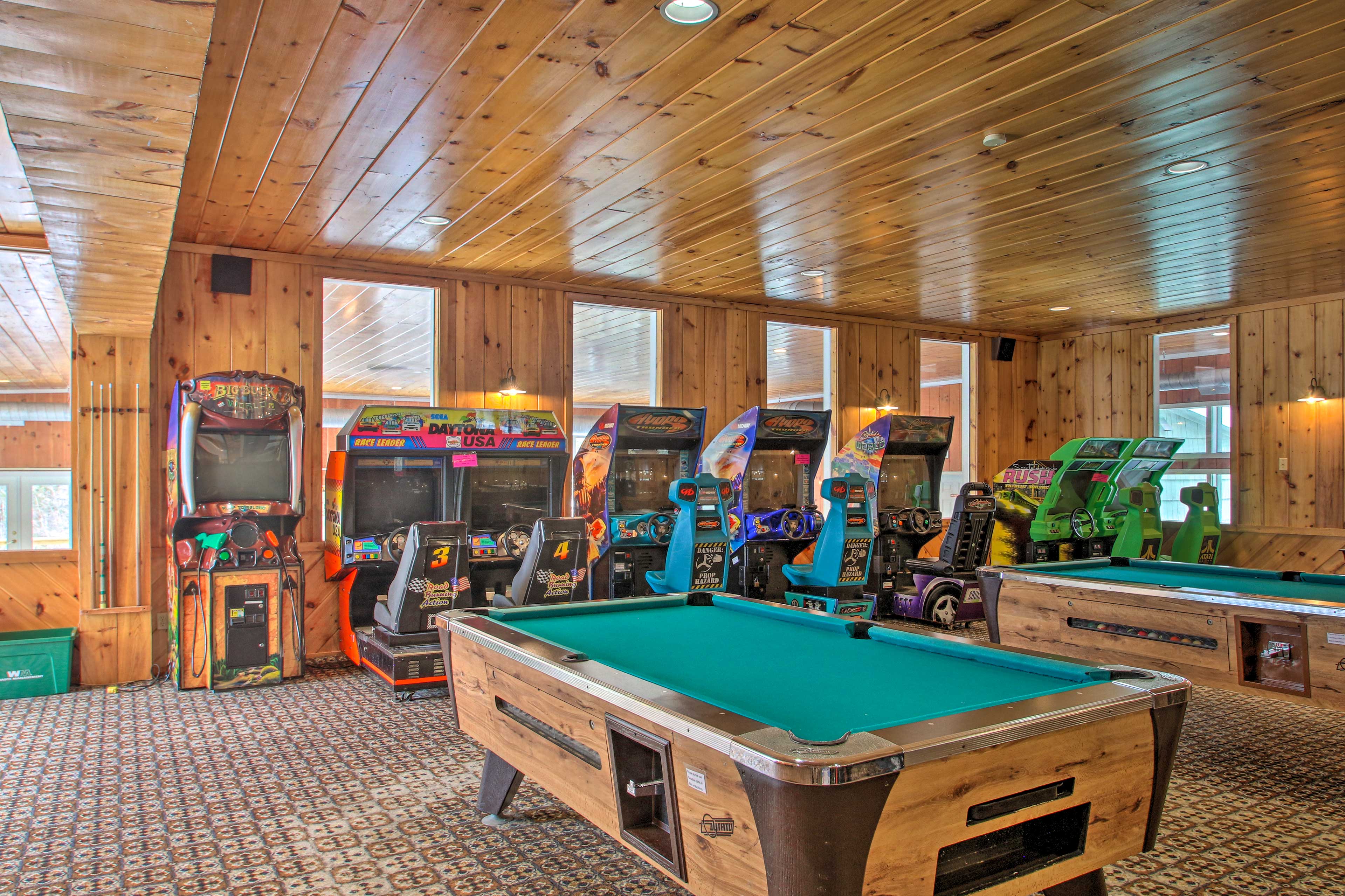 Community Amenities | Game Room