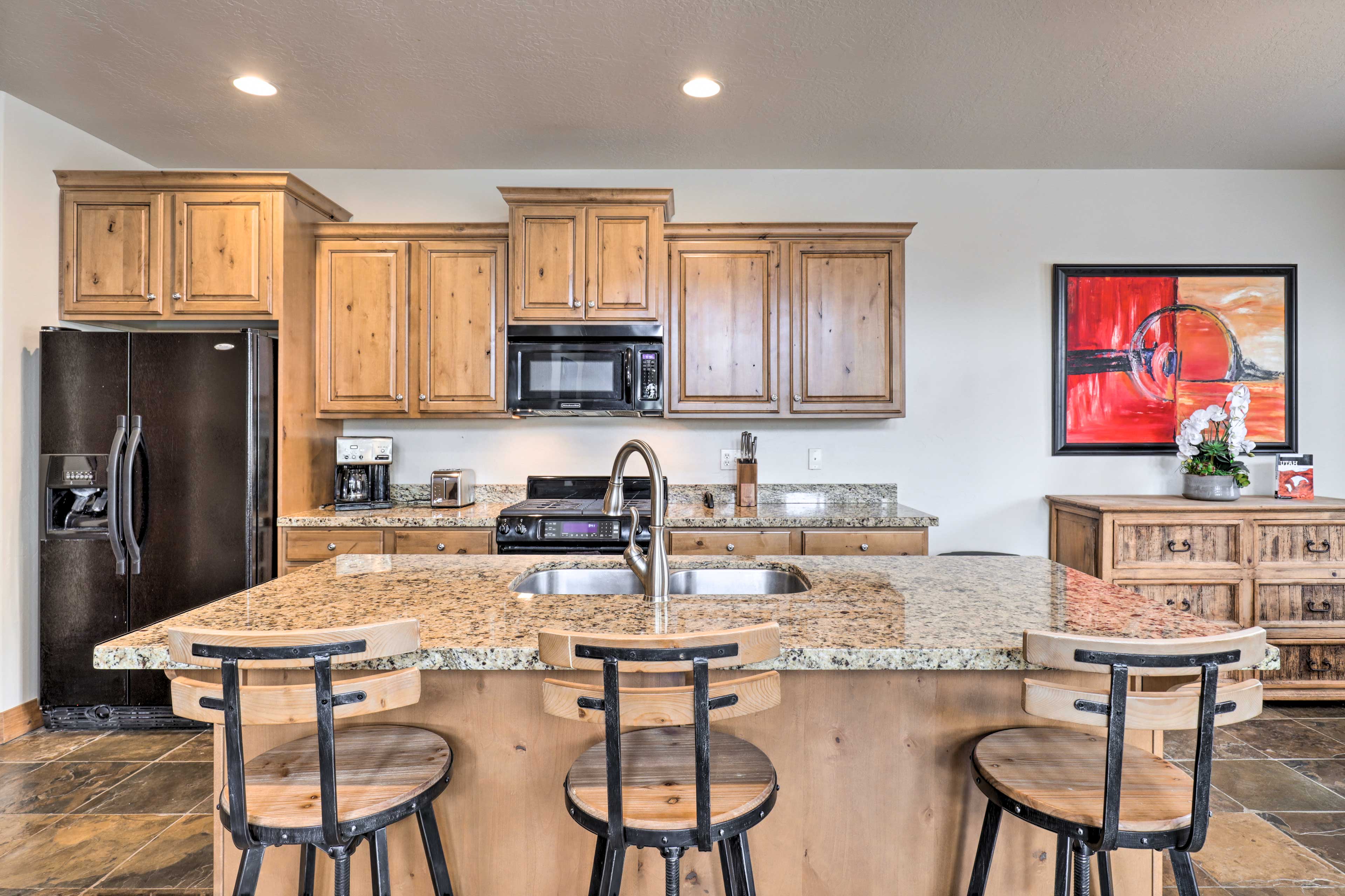 Kitchen | Breakfast Bar