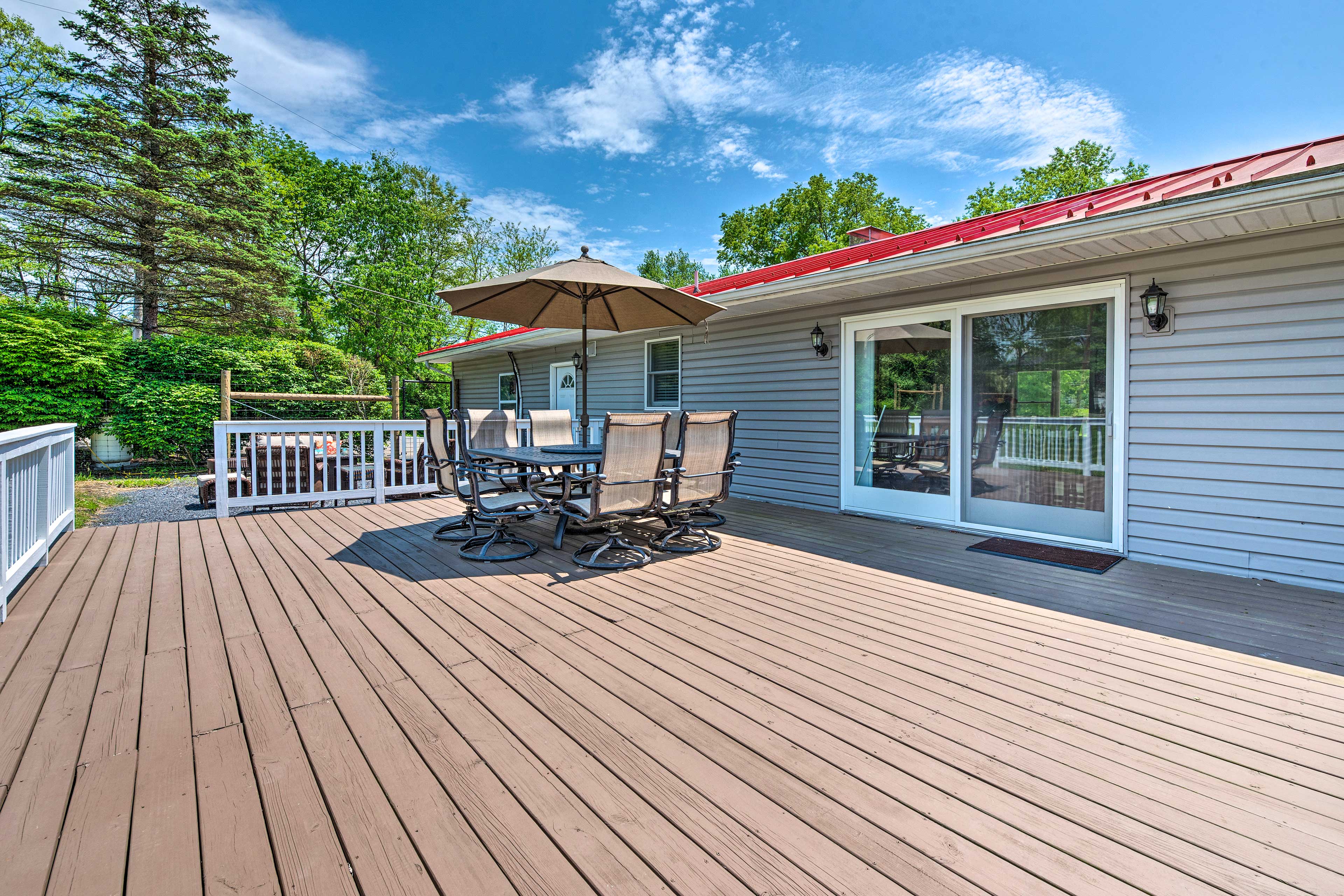 House Exterior | Furnished Deck | Dining Area