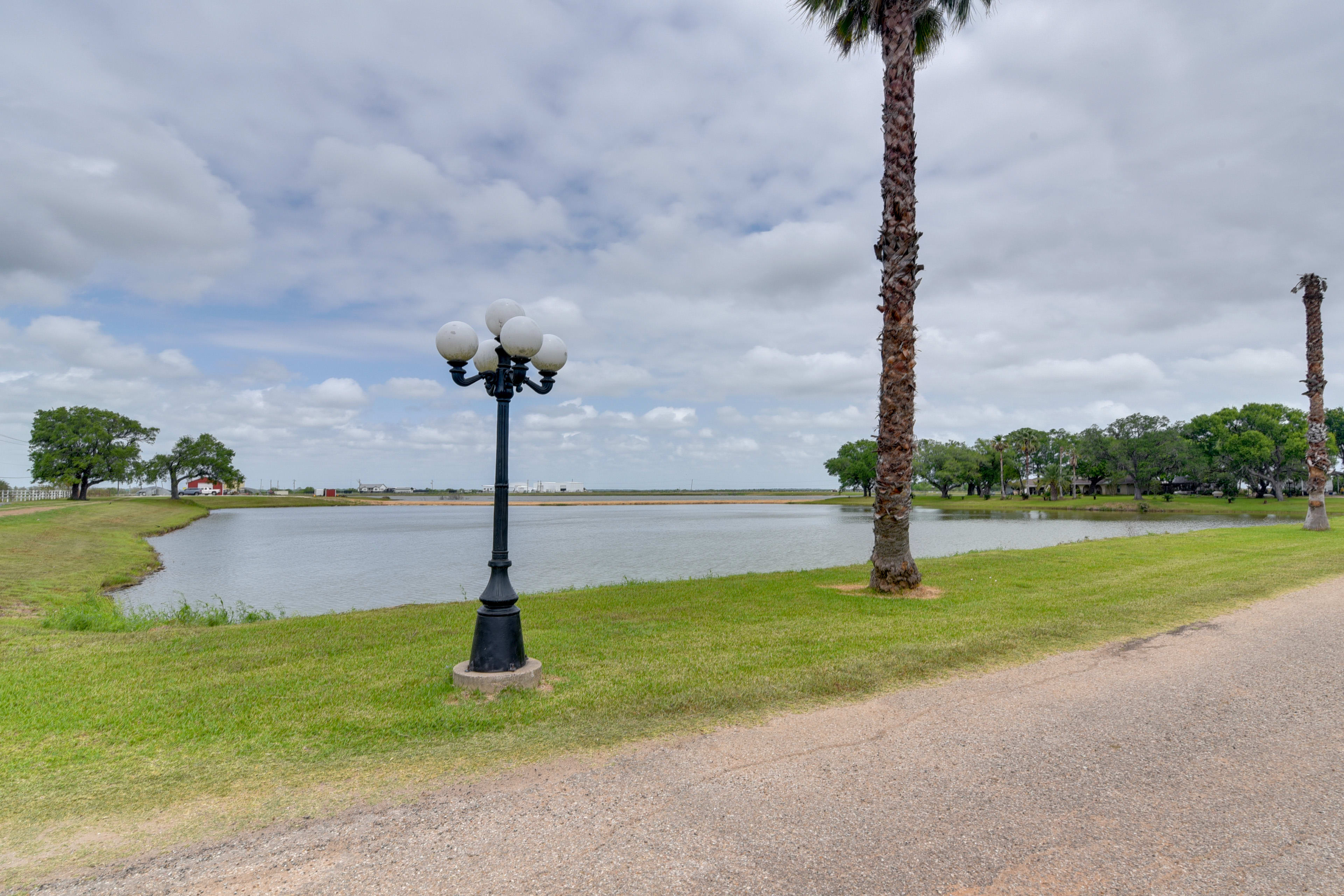 31-Acre Lake | Access On-Site