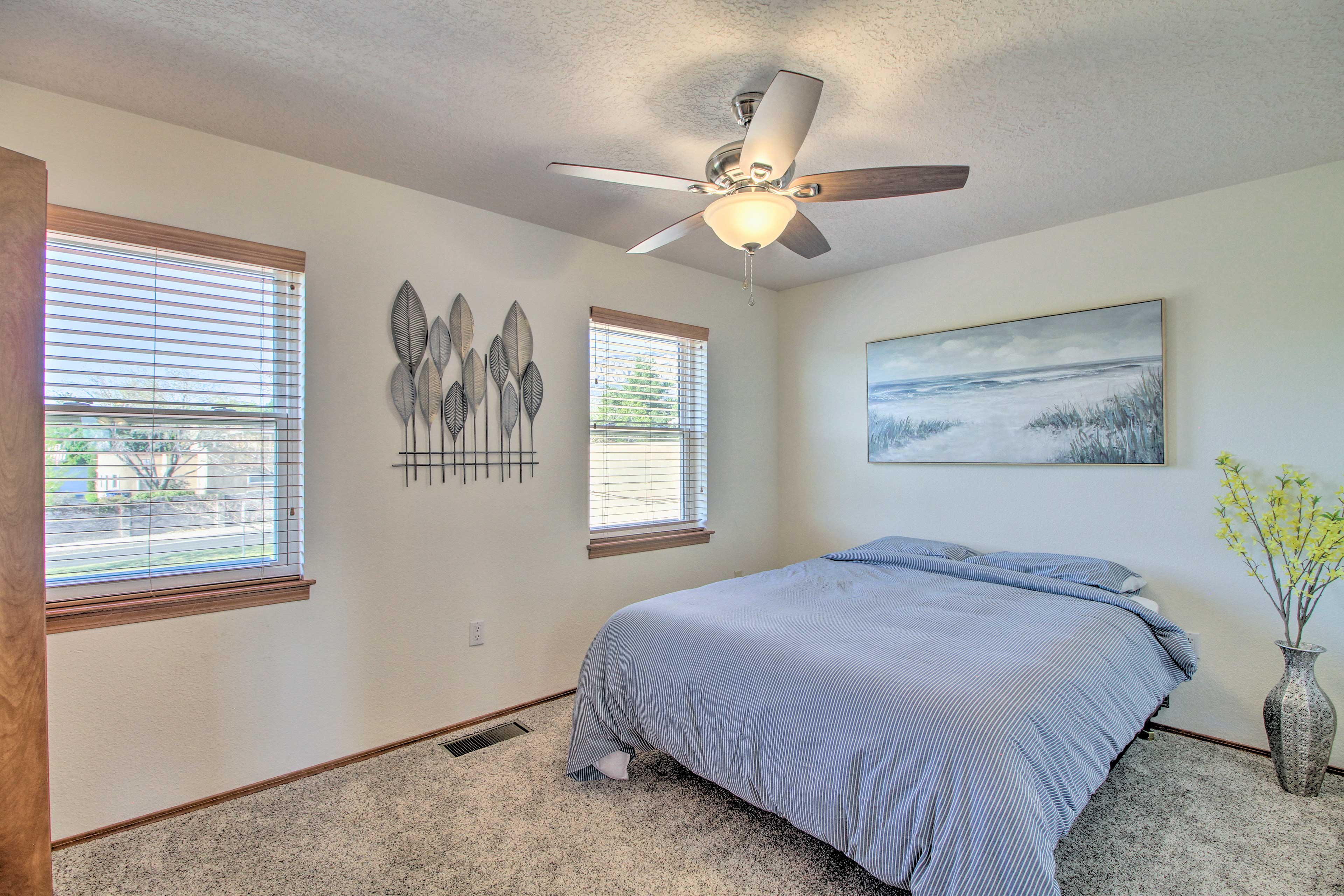 Bedroom 2 | Upper Level | Queen Bed