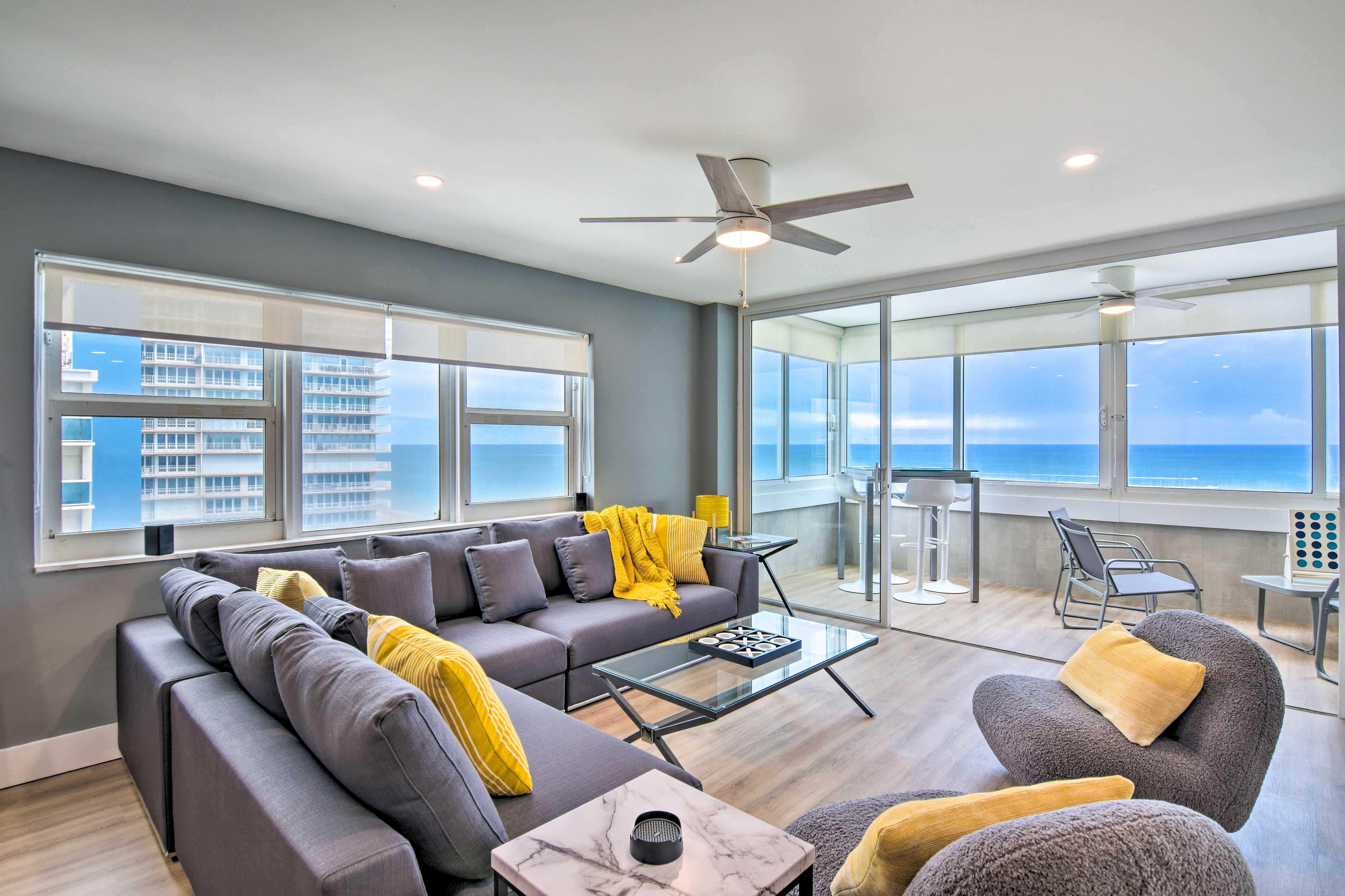 Oceanfront Luxury 2/2 Condo w/ Amazing Views!