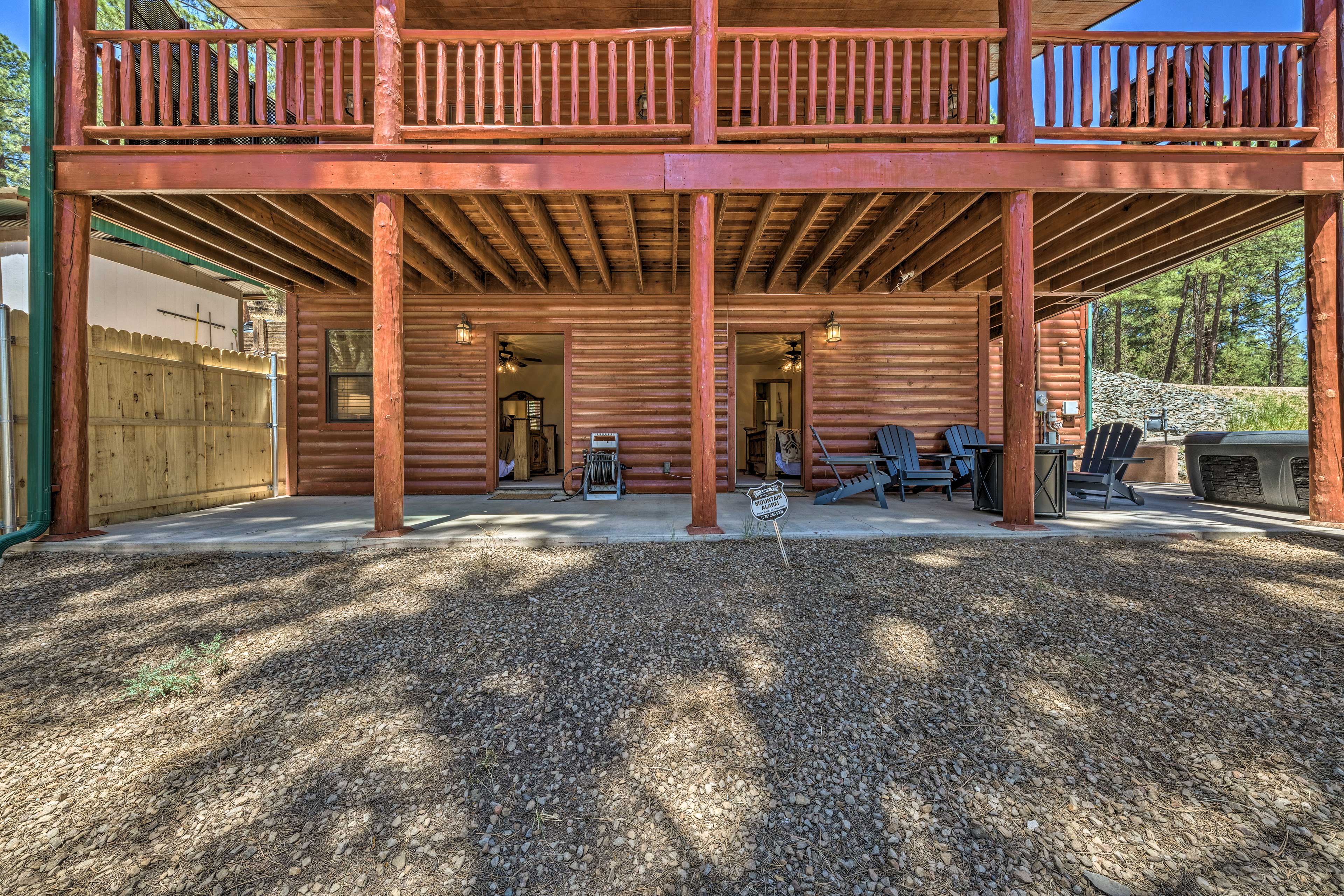 Covered Patio | Gas Fire Pit | Private Hot Tub