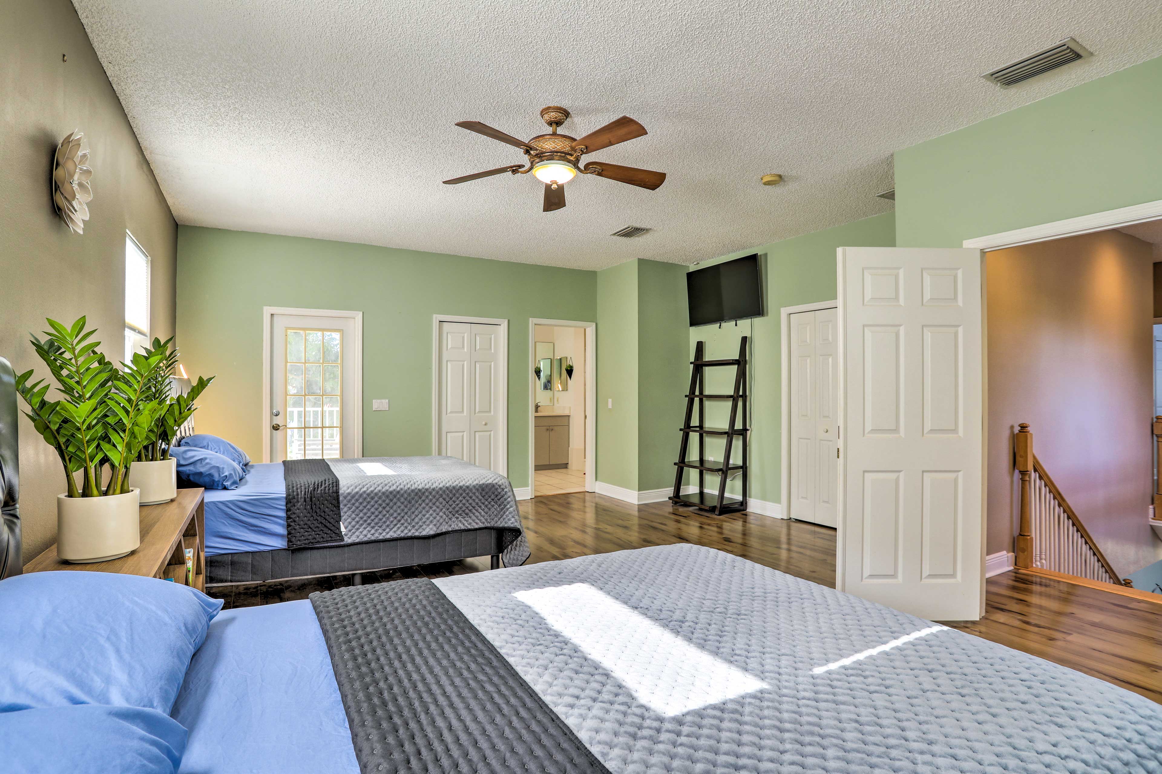 Bedroom 2 | En-Suite Bathroom | Smart TV | Deck Access