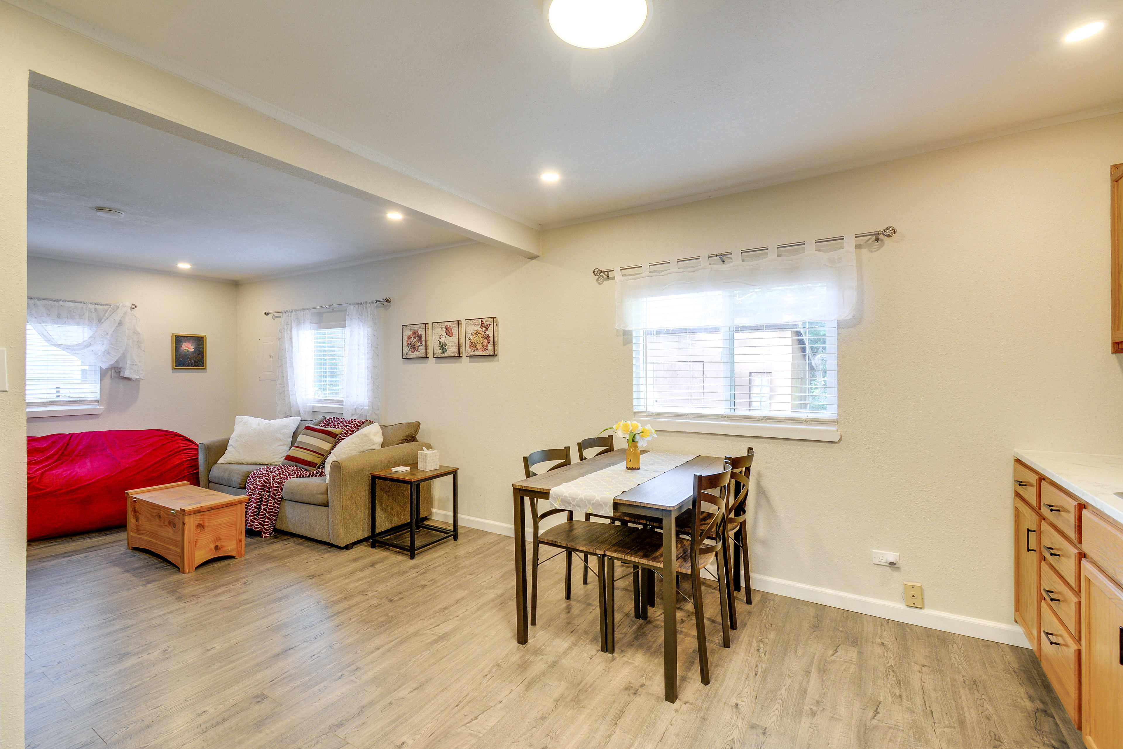 Dining Area | Dishware & Flatware