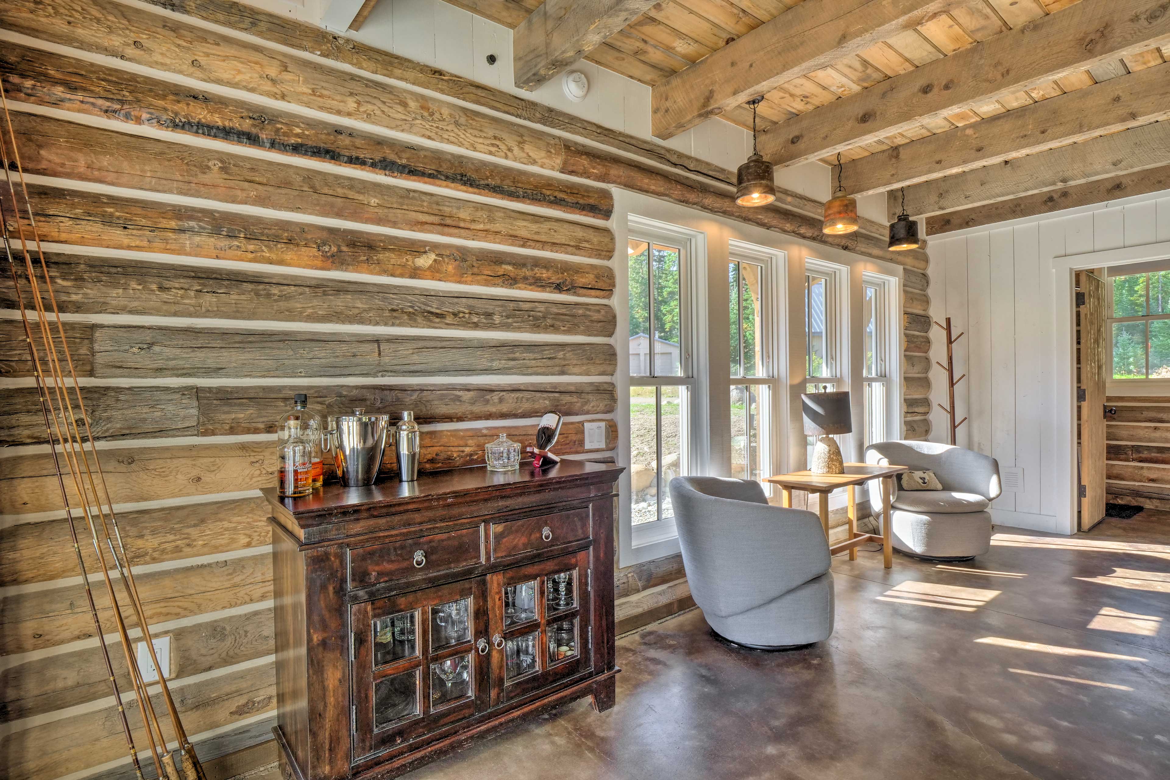 Great Room | Wet Bar