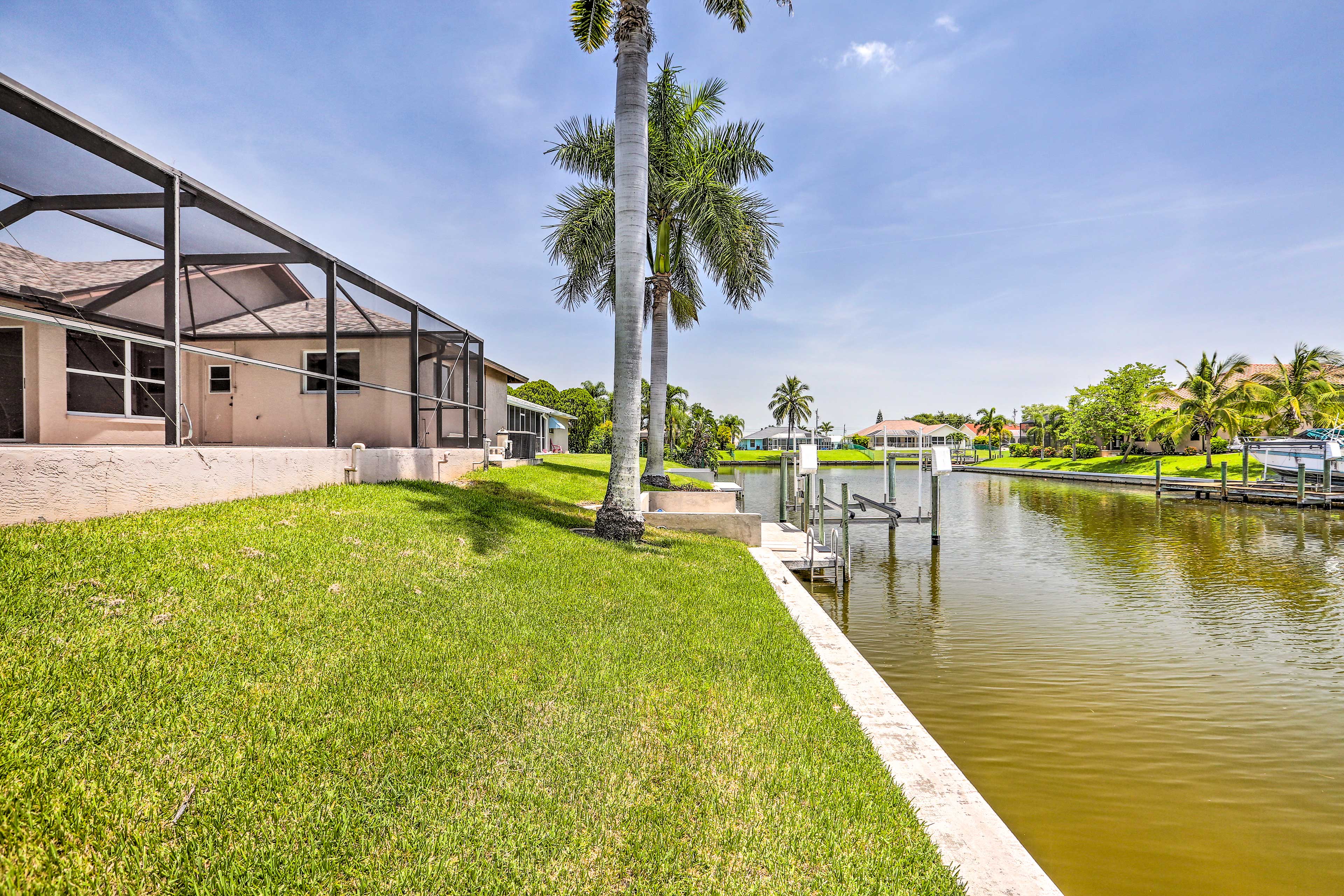 Waterfront Backyard | Private Boat Dock | Boat Lift