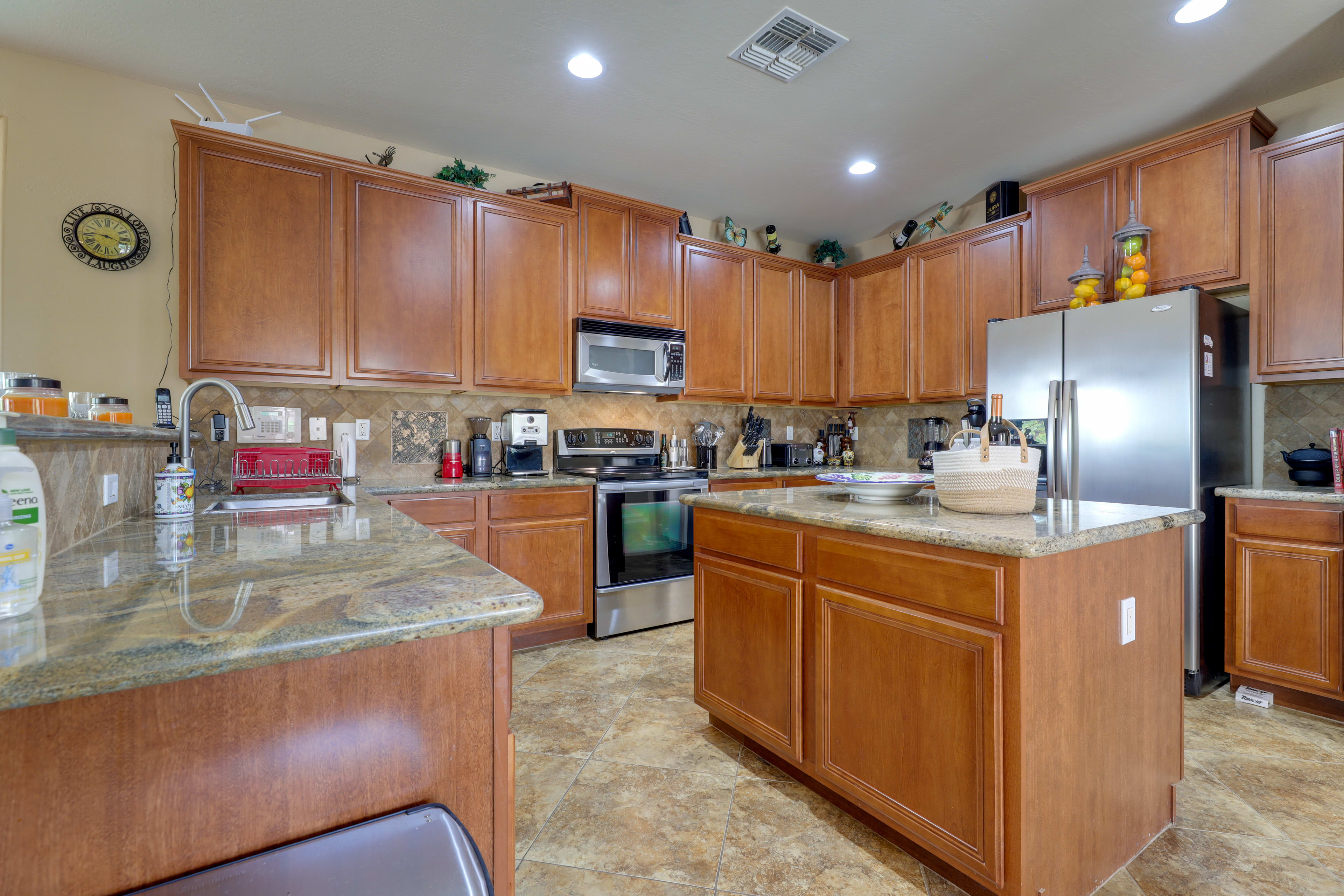 Kitchen | 1st Floor | Crockpot | Complimentary Spices