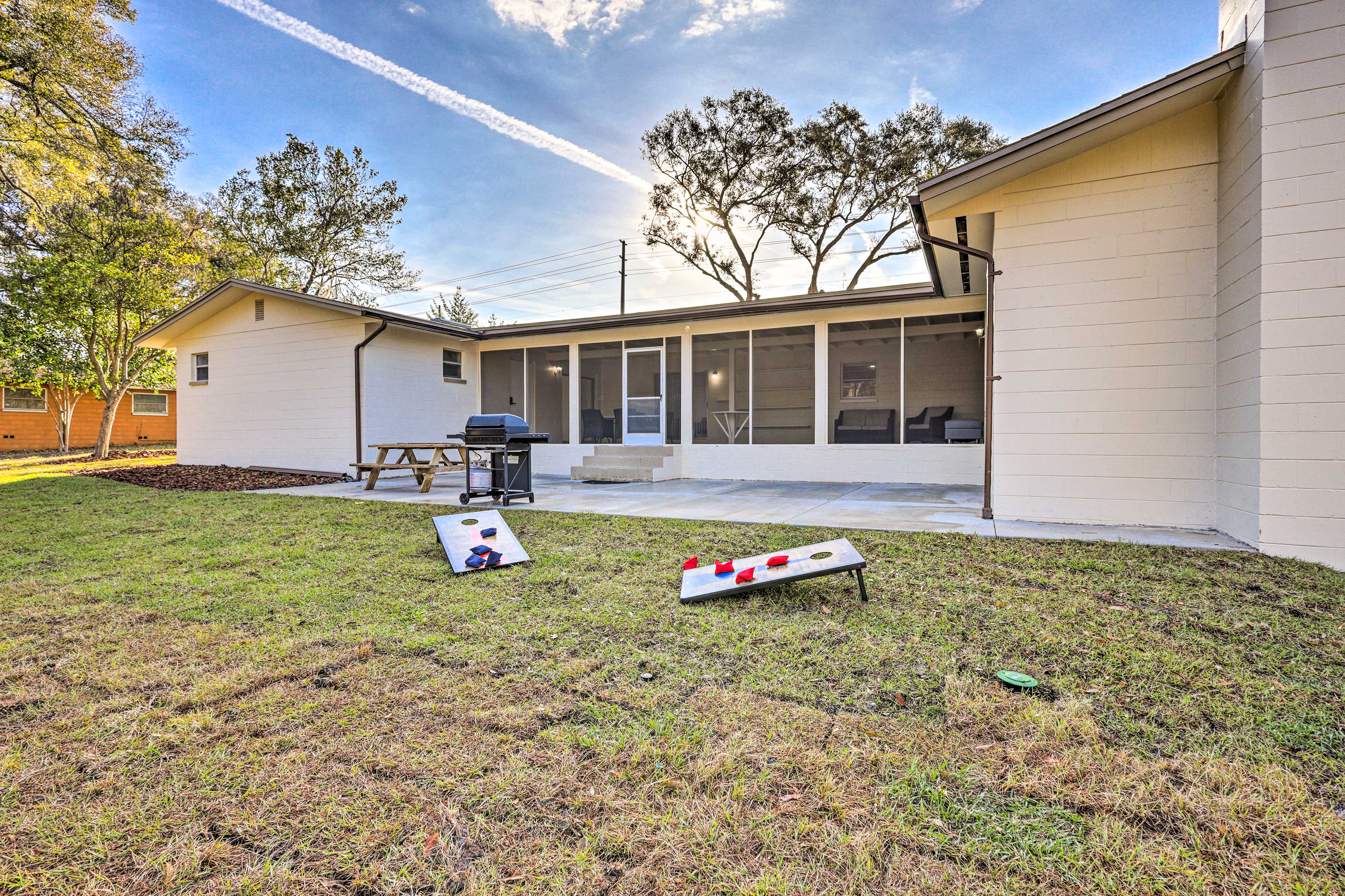 Backyard | Patio | Picnic Table | Gas Grill | Cornhole Game