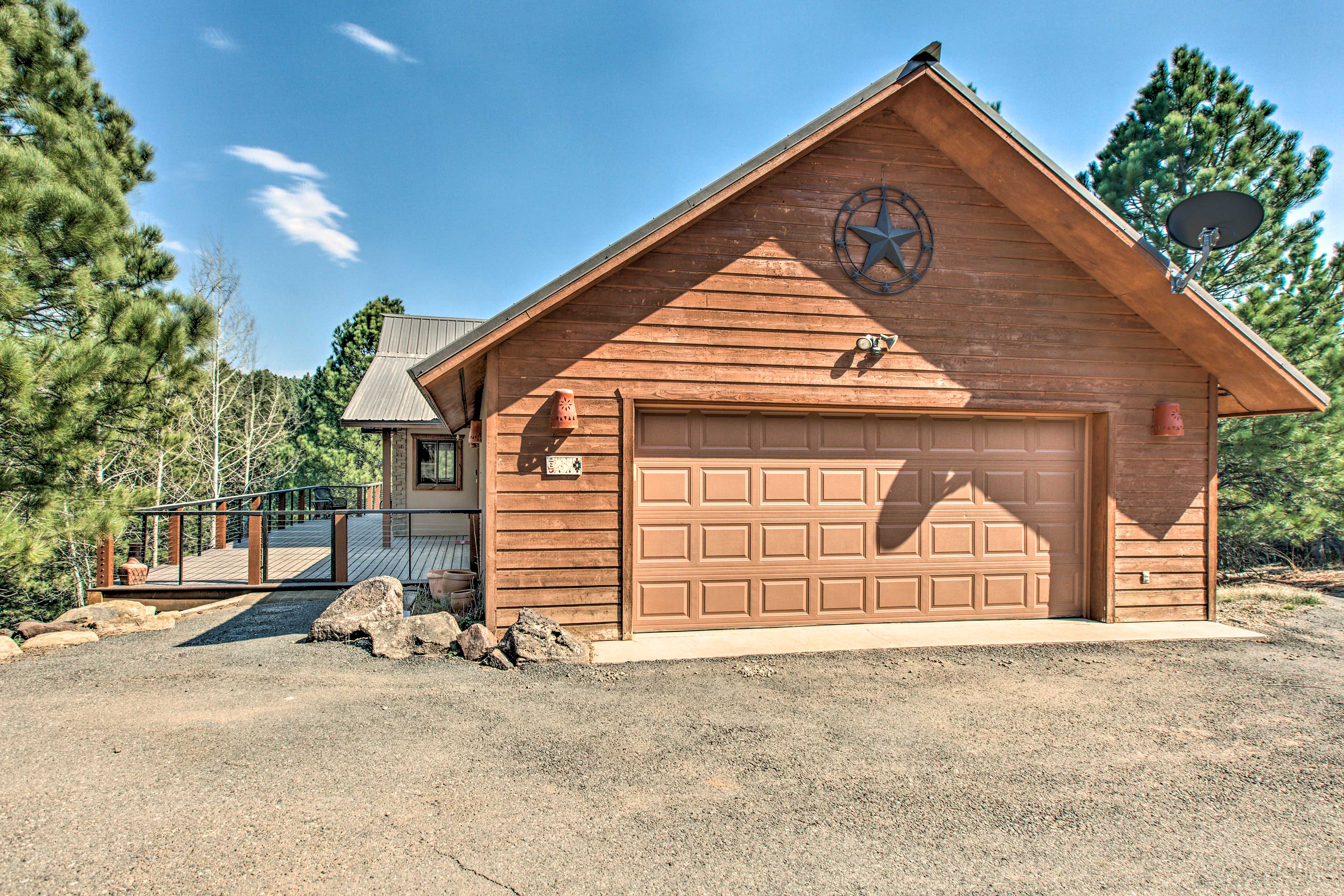 Parking | Driveway (4 Vehicles) | Garage Not Available