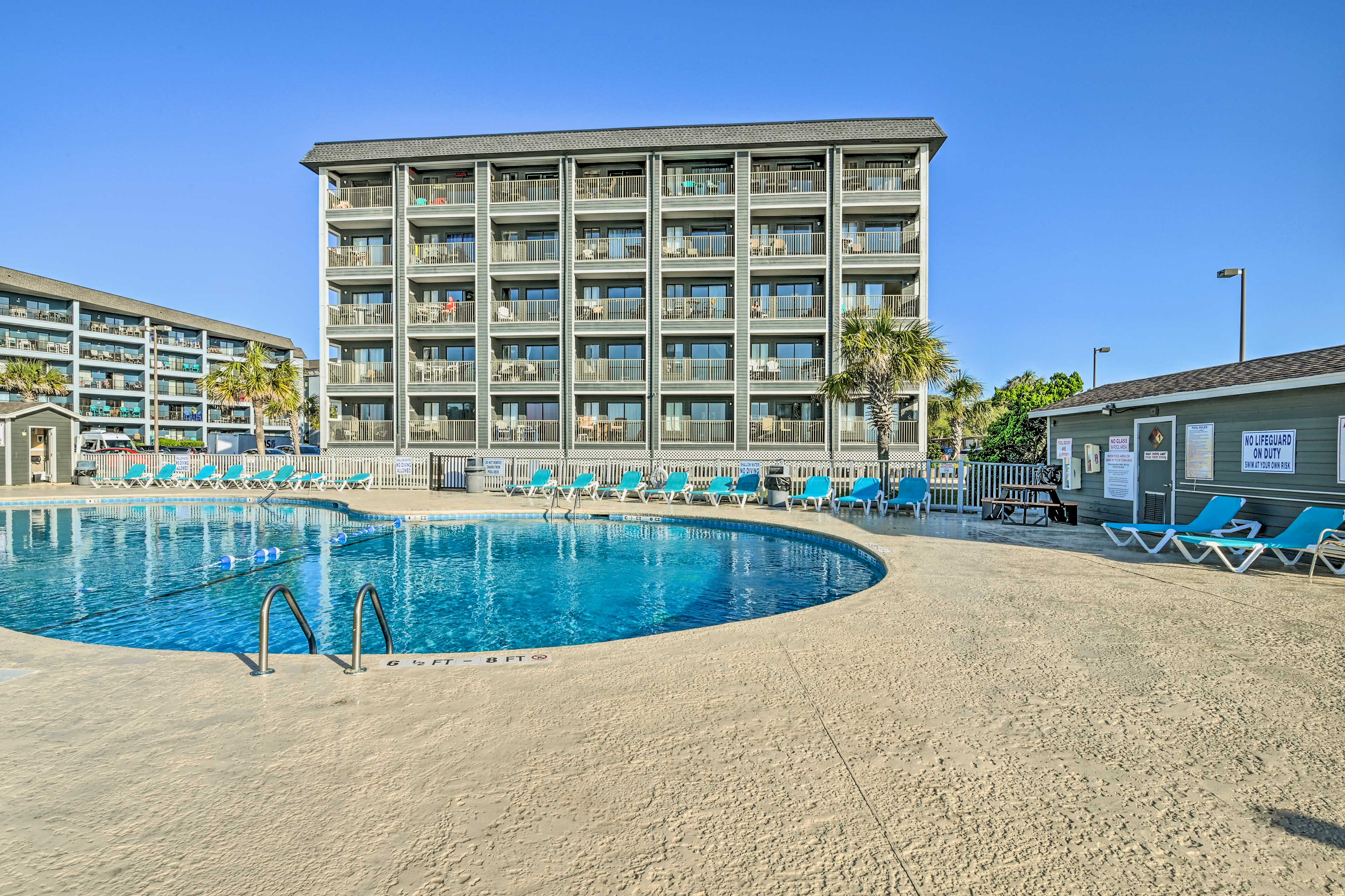 Myrtle Beach Resort | Outdoor Pool