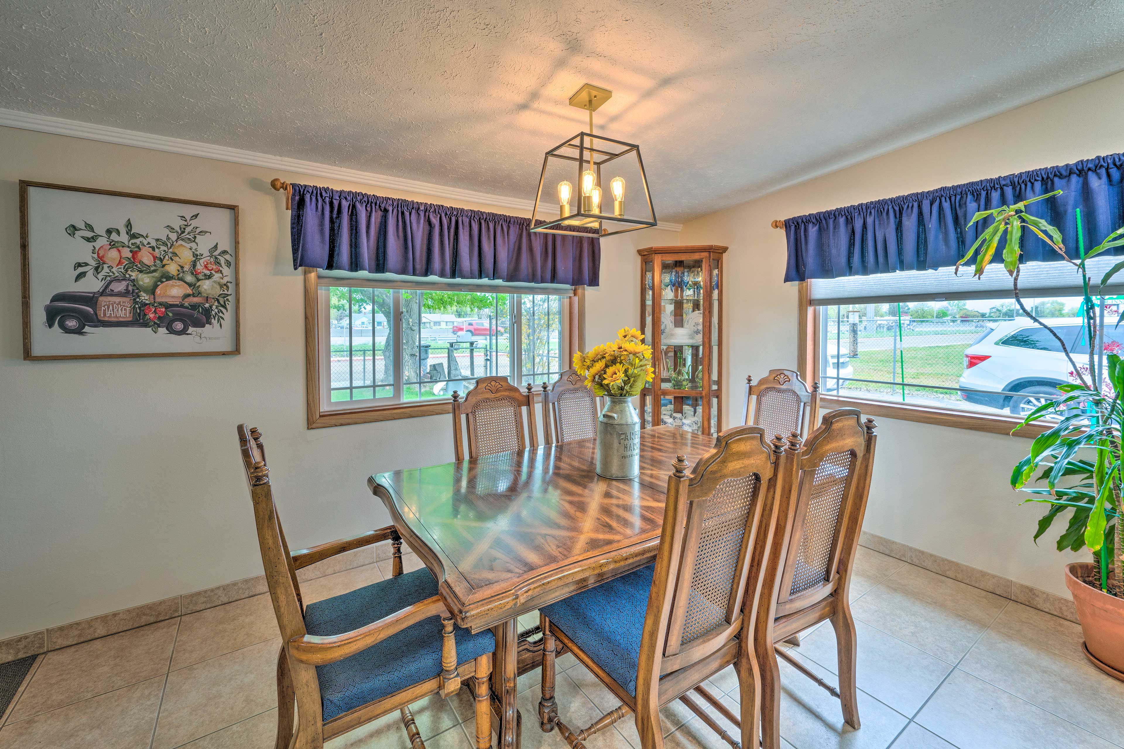 Dining Area | 1st Floor | Dishware & Flatware Provided