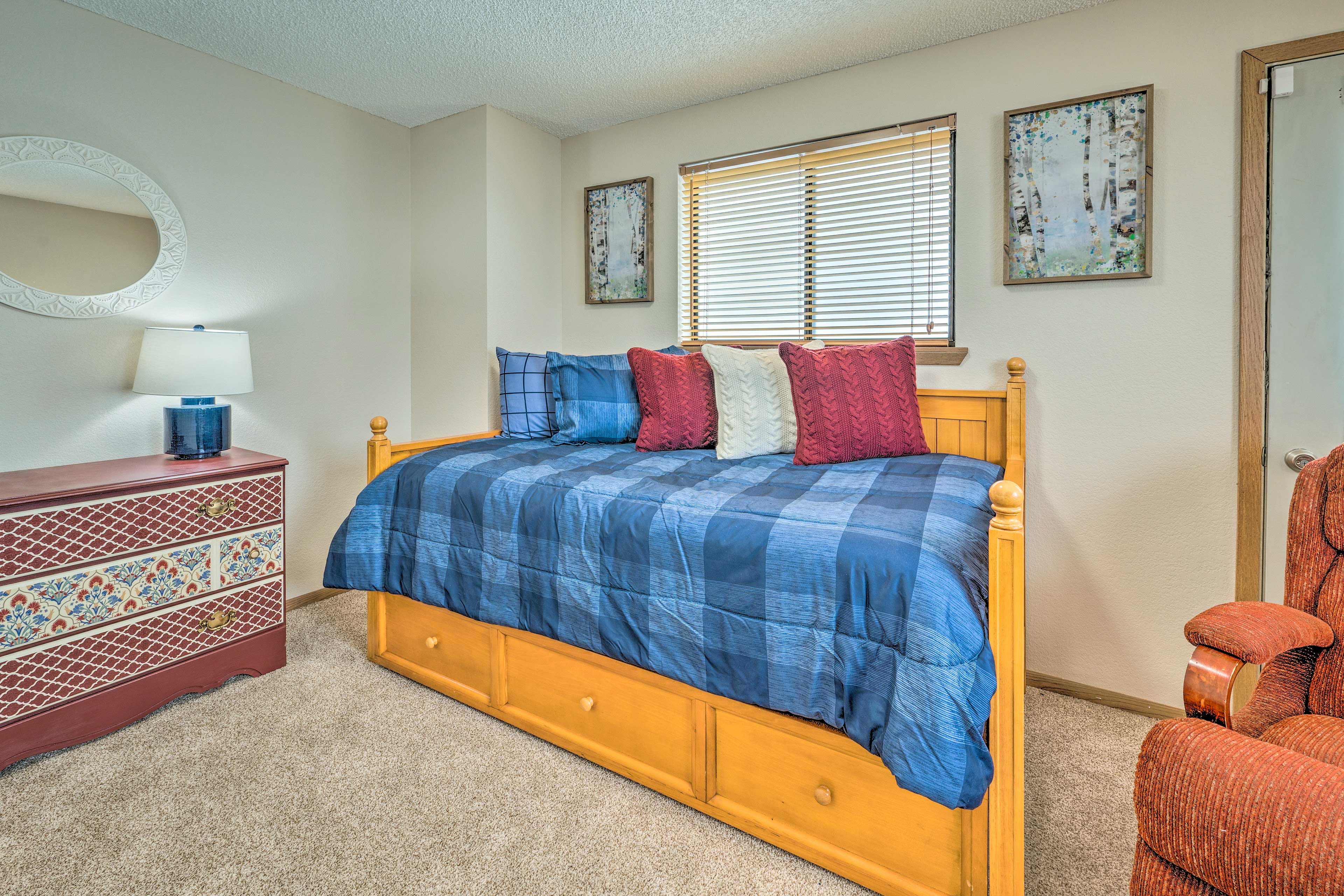 Bedroom 4 | 2nd Floor | Twin Bed w/ Twin Trundle Bed